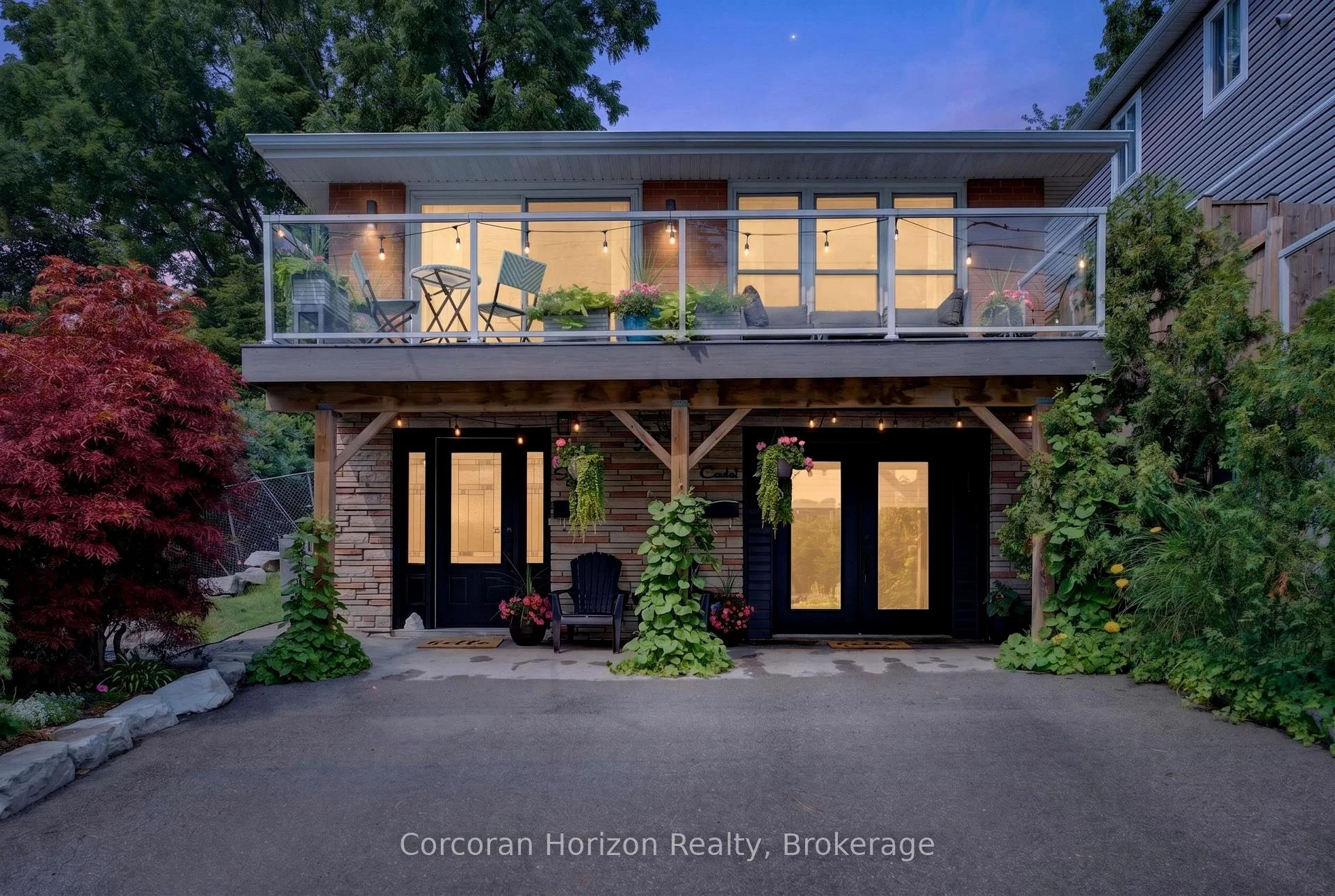 Photo 2 of 592 Aberdeen Avenue, Hamilton, Kirkendall — HOMEH