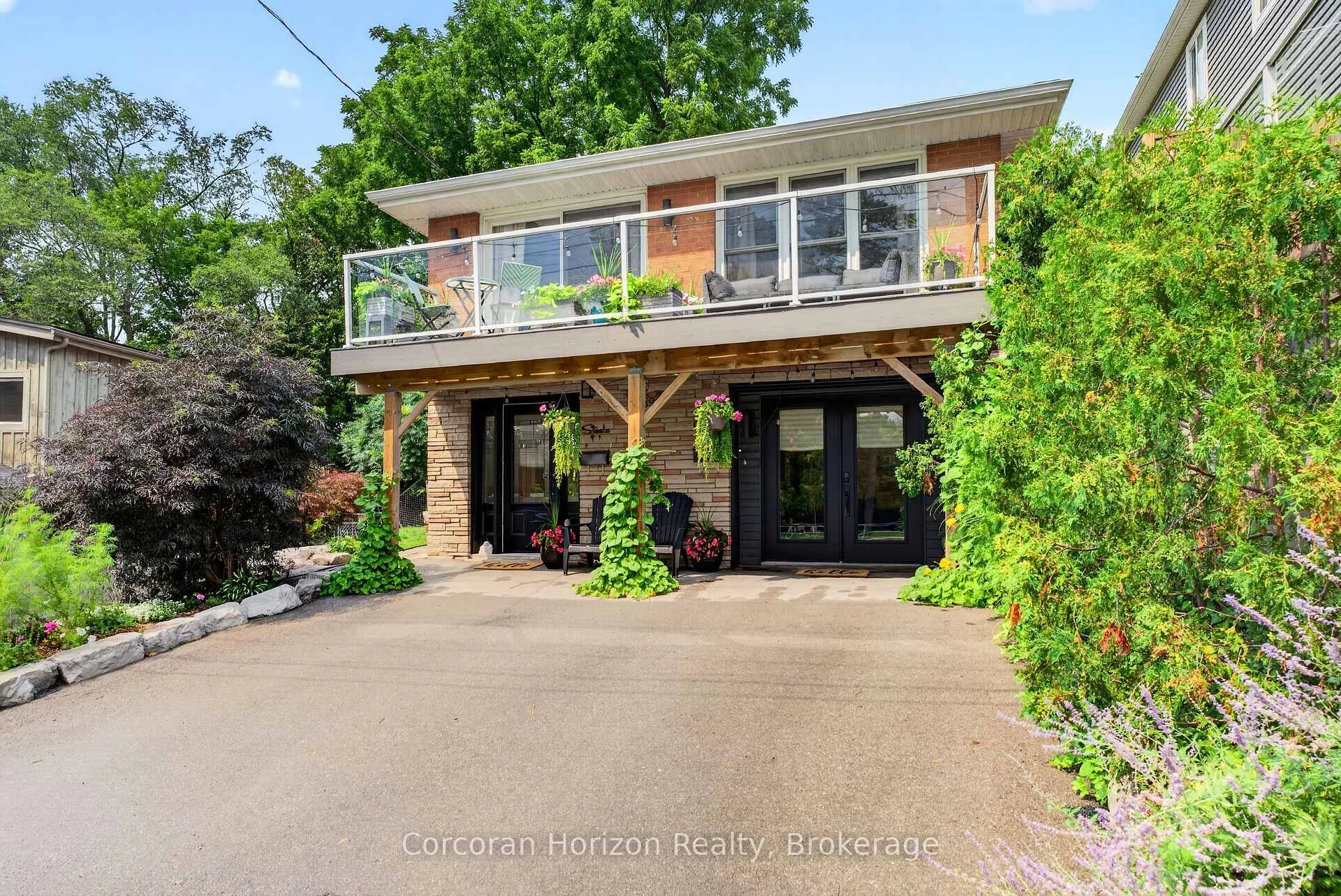 Photo 7 of 592 Aberdeen Avenue, Hamilton, Kirkendall — HOMEH