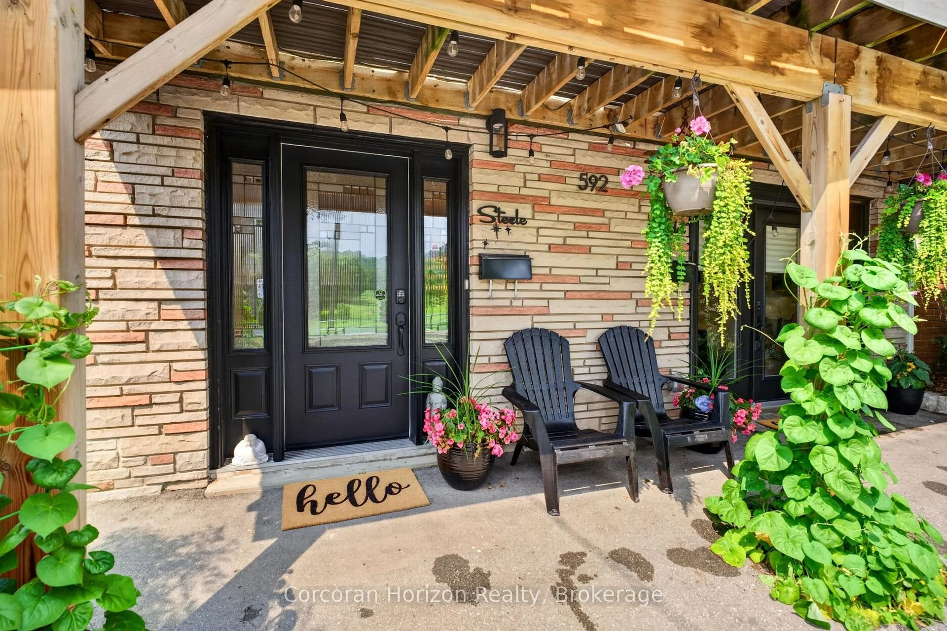 Photo 8 of 592 Aberdeen Avenue, Hamilton, Kirkendall — HOMEH
