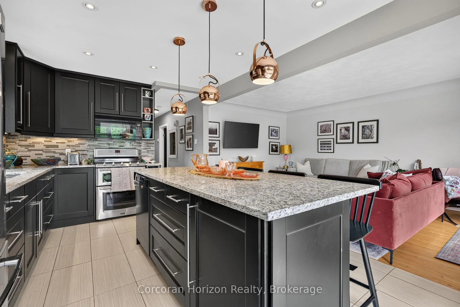 Photo 37 of 592 Aberdeen Avenue, Hamilton, Kirkendall — HOMEH
