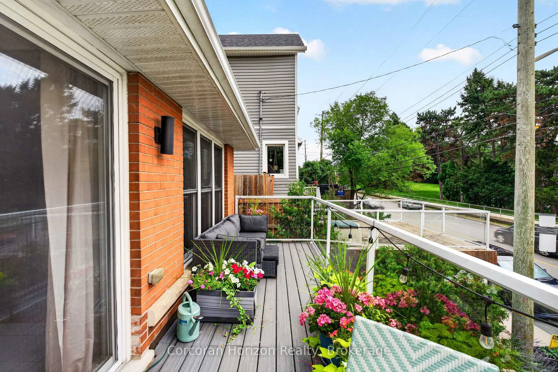 Photo 43 of 592 Aberdeen Avenue, Hamilton, Kirkendall — HOMEH
