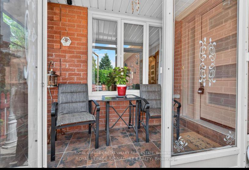 Photo 6 of 1642 Pepperwood Gate, Pickering, Brock Ridge — HOMEH