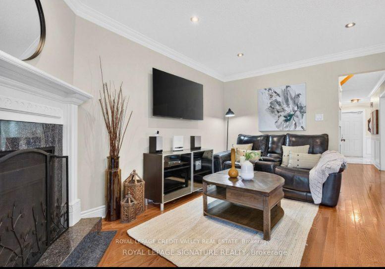 Photo 11 of 1642 Pepperwood Gate, Pickering, Brock Ridge — HOMEH