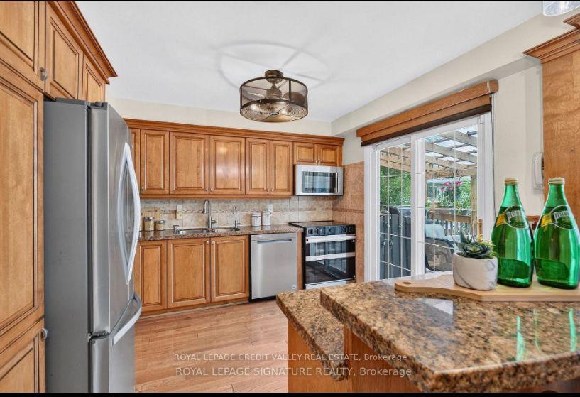 Photo 17 of 1642 Pepperwood Gate, Pickering, Brock Ridge — HOMEH