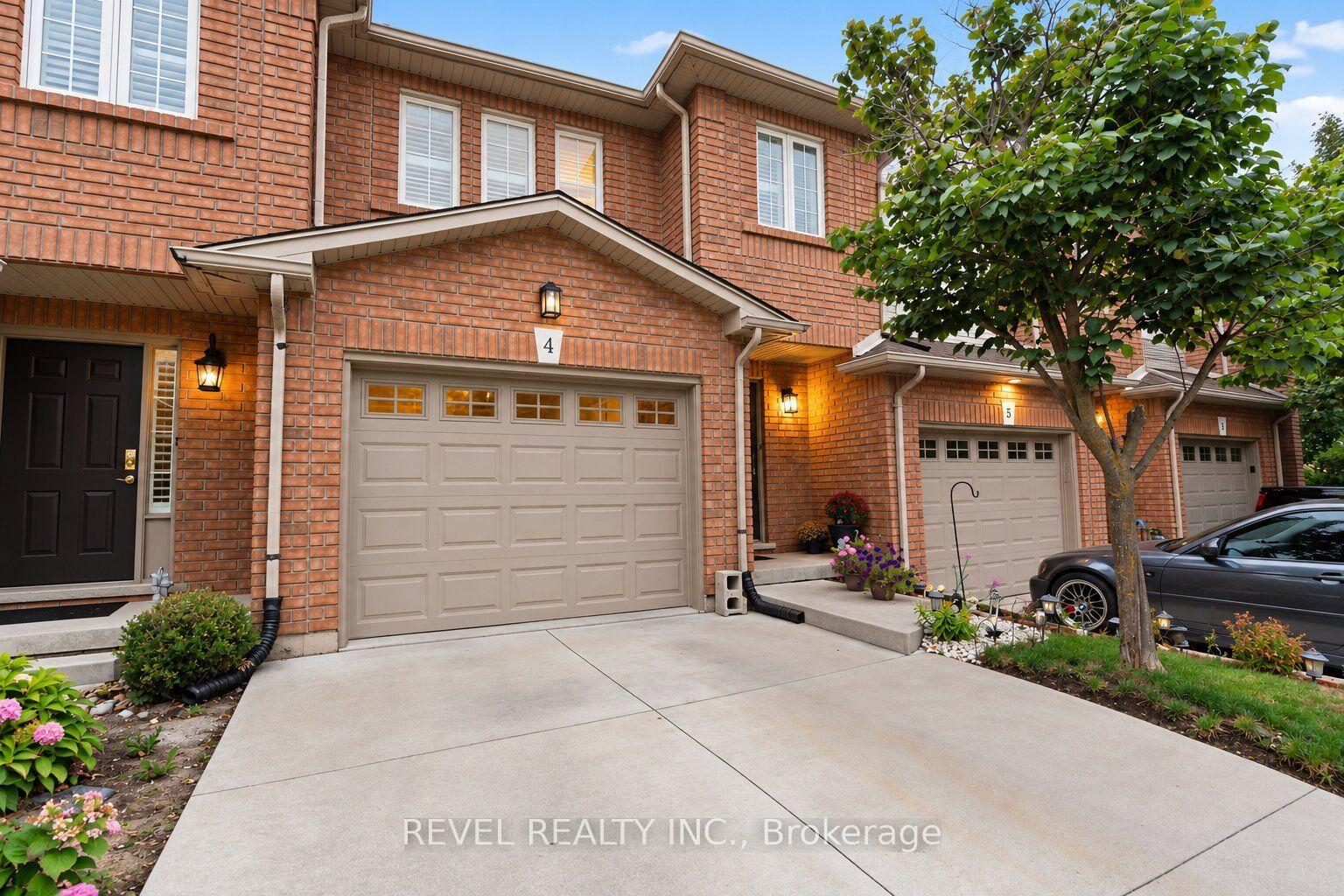 Photo 2 of Unit 4, 348 Highland Road W, Hamilton, Stoney Creek Mountain — HOMEH