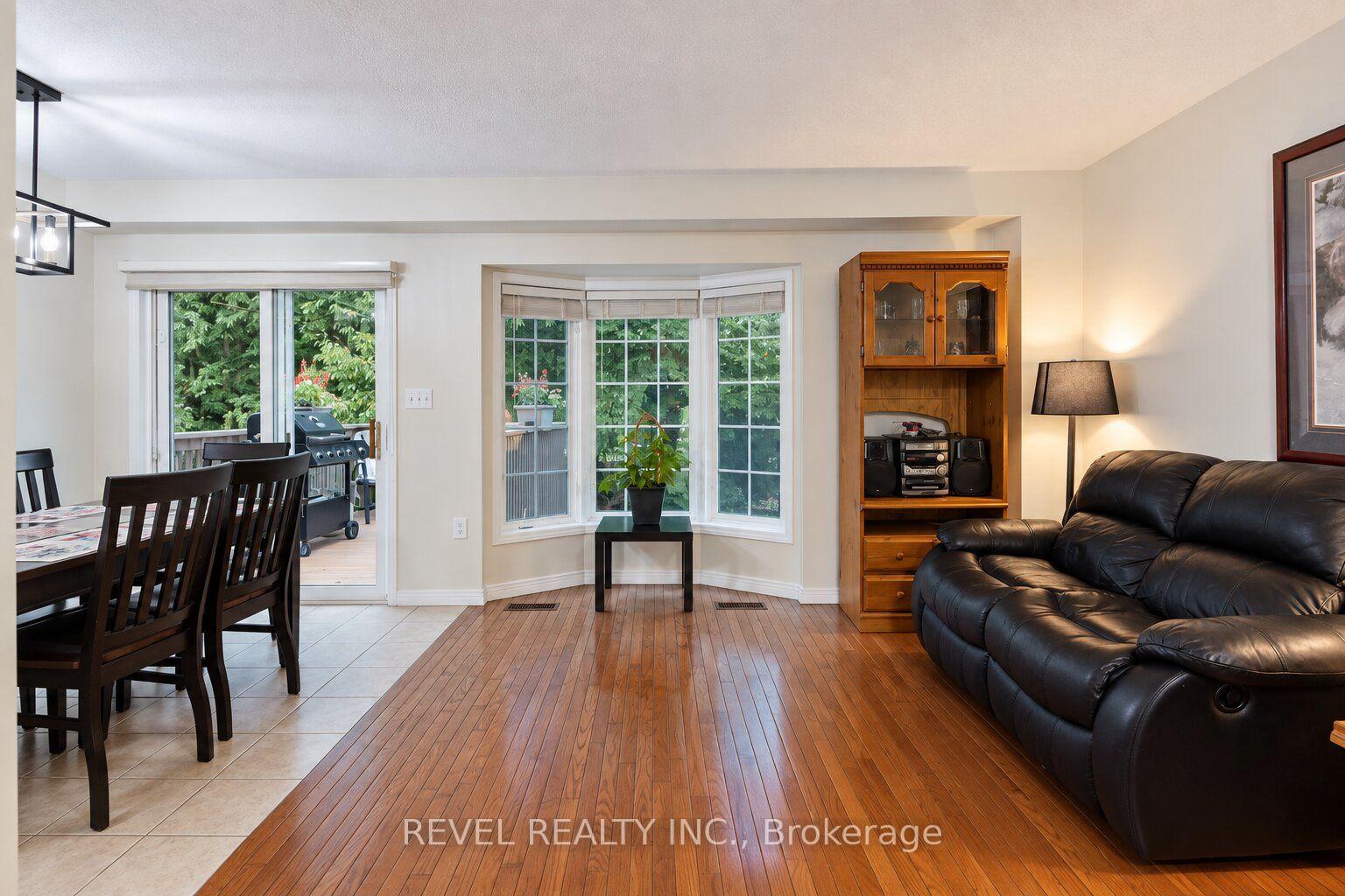 Photo 11 of Unit 4, 348 Highland Road W, Hamilton, Stoney Creek Mountain — HOMEH