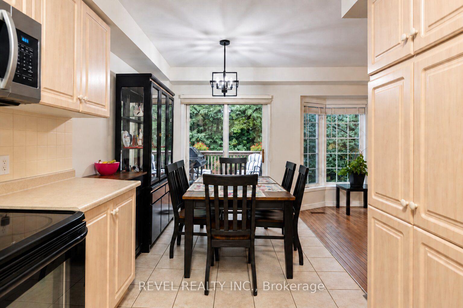 Photo 12 of Unit 4, 348 Highland Road W, Hamilton, Stoney Creek Mountain — HOMEH