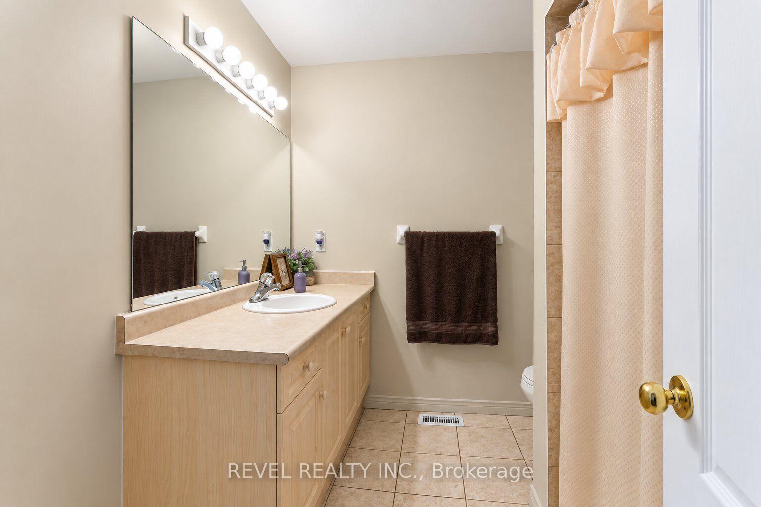 Photo 25 of Unit 4, 348 Highland Road W, Hamilton, Stoney Creek Mountain — HOMEH