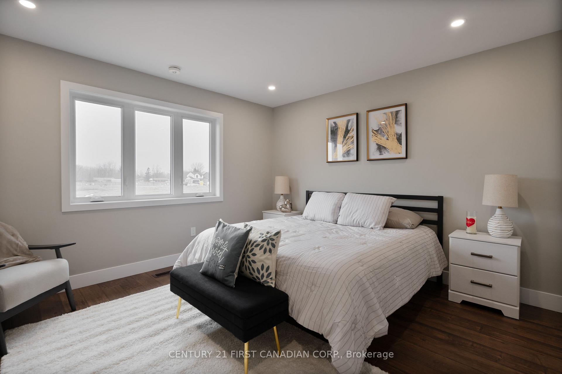 Photo 19 of 44 Postma Crescent, North Middlesex, Ailsa Craig — HOMEH
