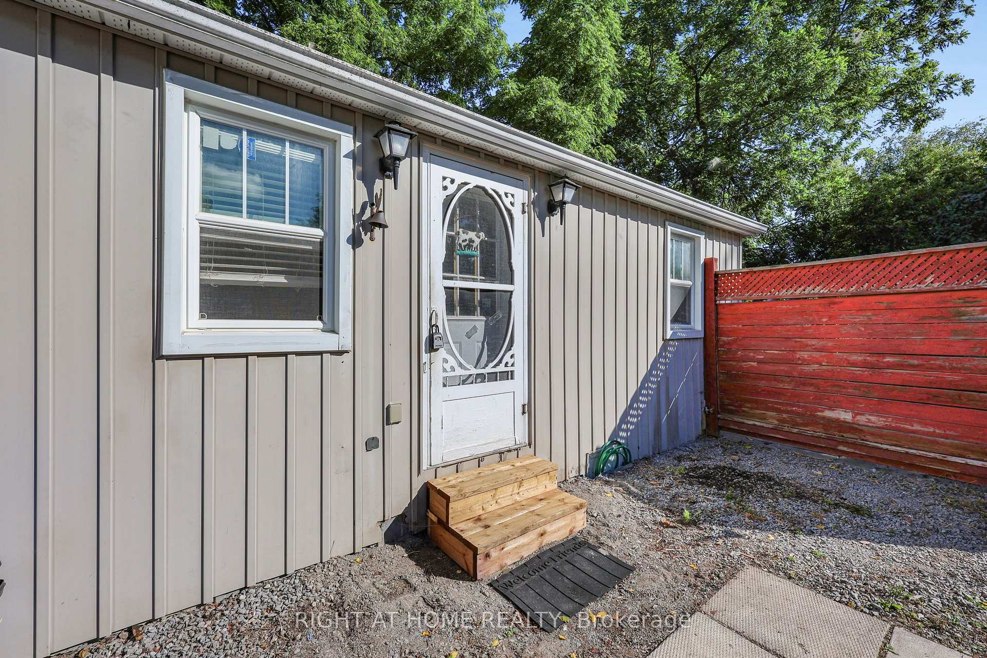 Photo 3 of 5019 Wixson Street, Pickering, Rural Pickering — HOMEH