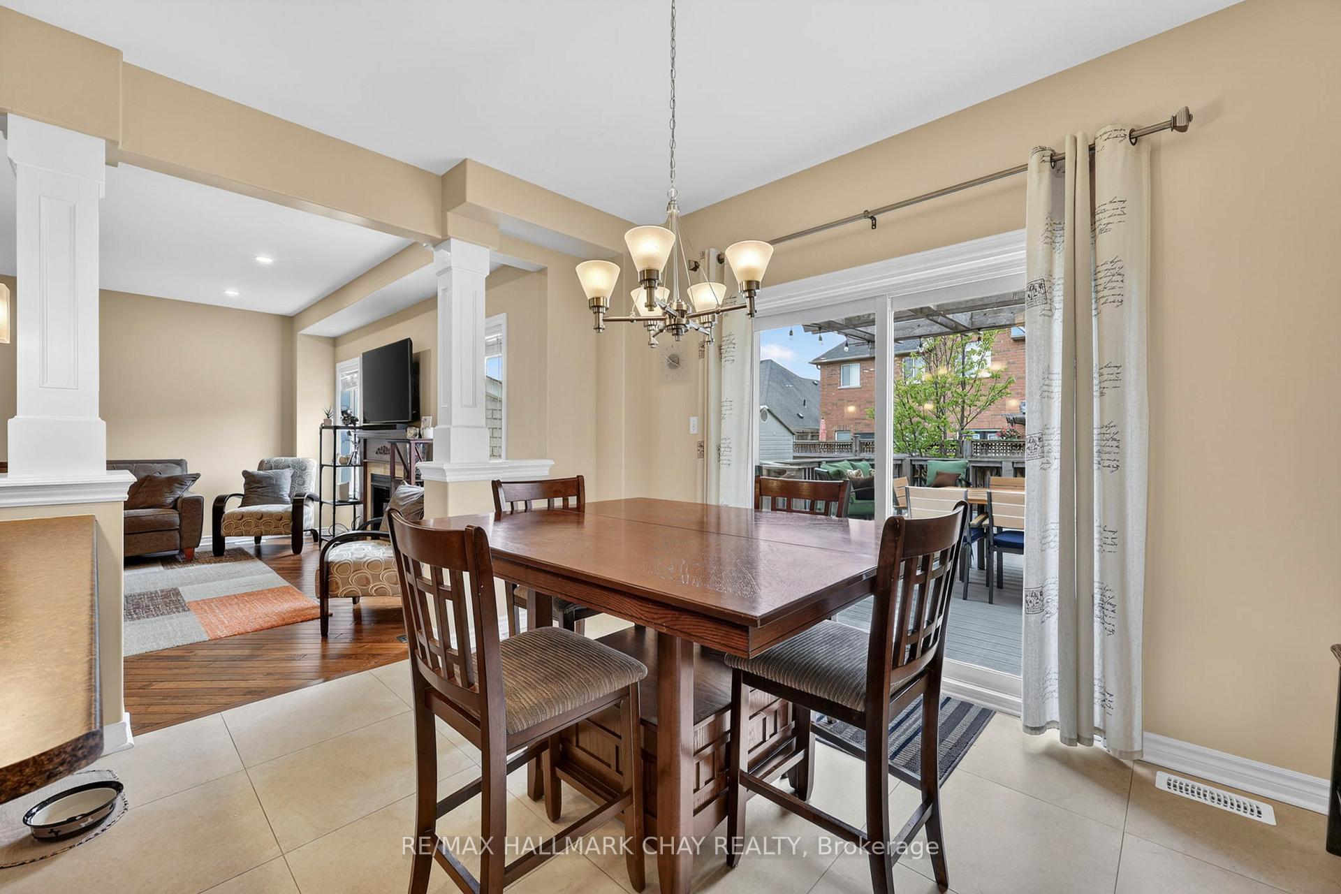 Photo 10 of 12 Orleans Avenue, Barrie, Innis-Shore — HOMEH