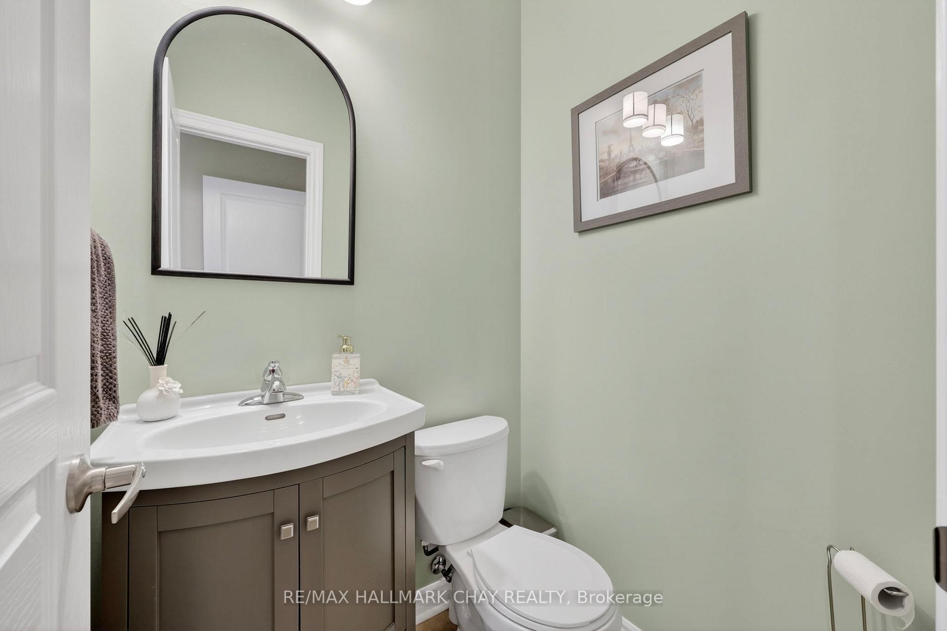 Photo 19 of 12 Orleans Avenue, Barrie, Innis-Shore — HOMEH