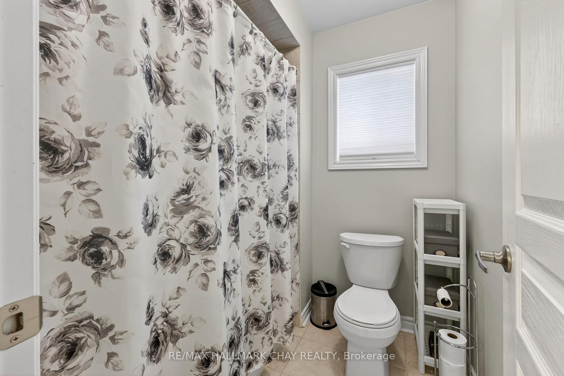 Photo 31 of 12 Orleans Avenue, Barrie, Innis-Shore — HOMEH