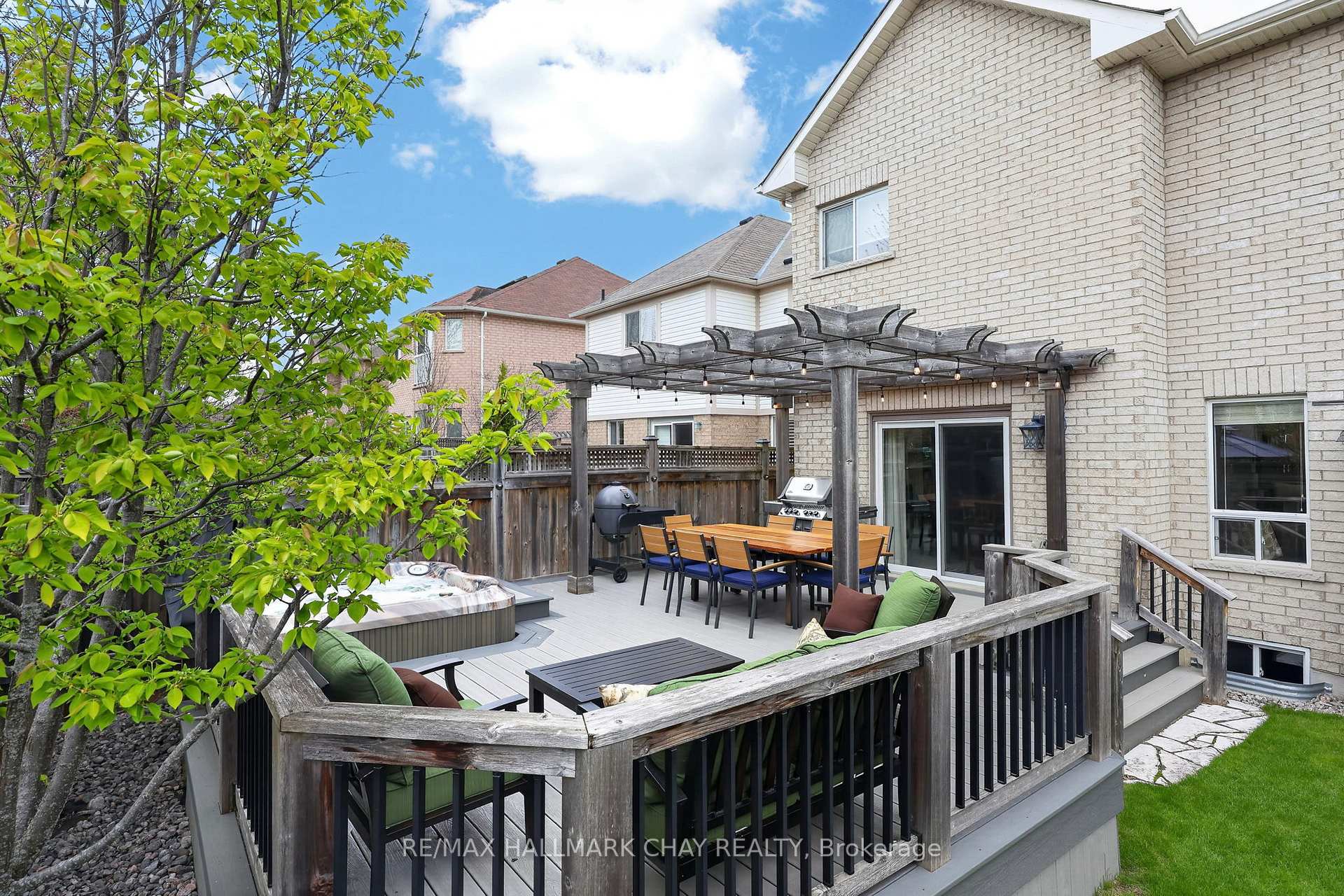 Photo 44 of 12 Orleans Avenue, Barrie, Innis-Shore — HOMEH