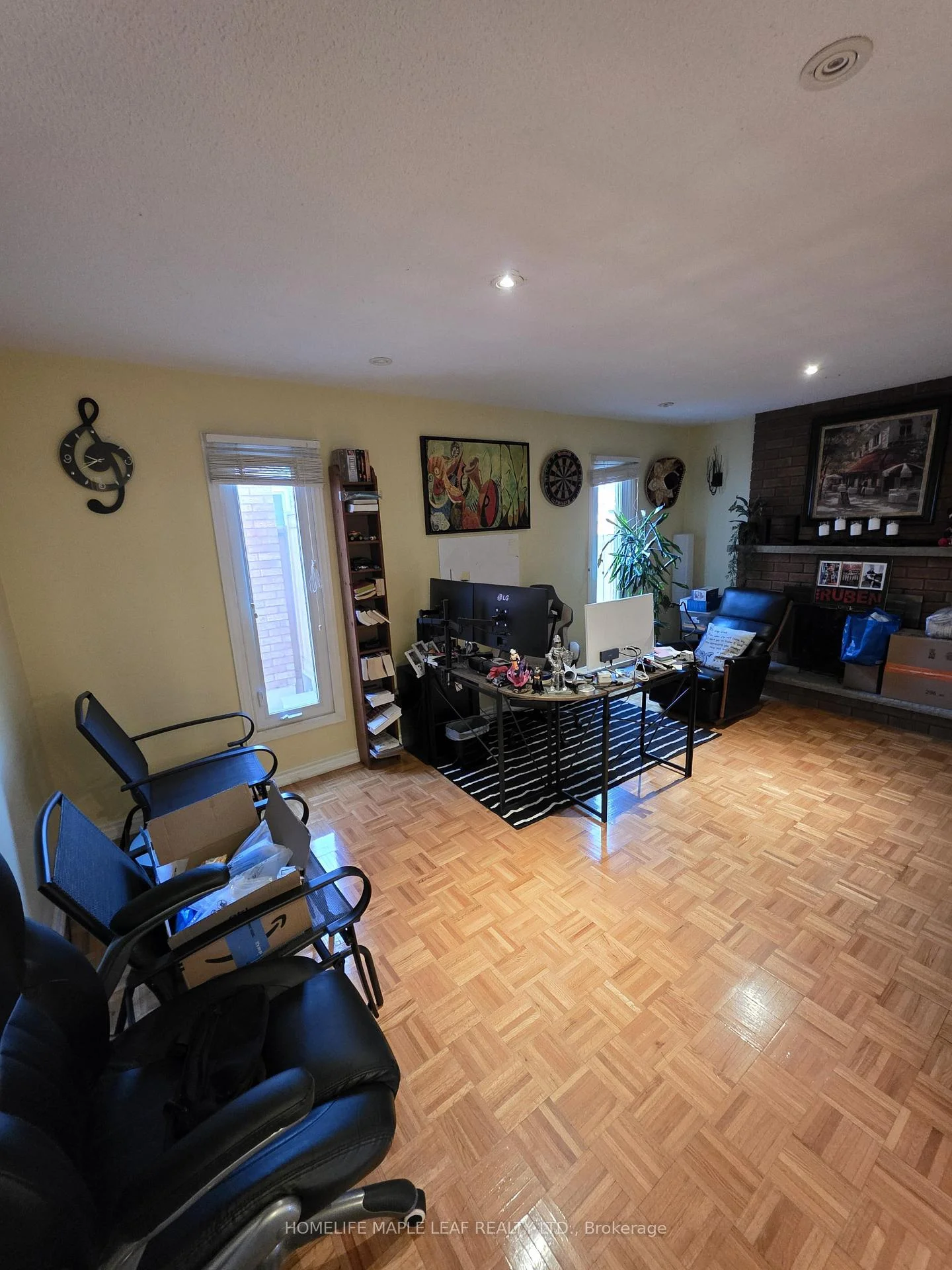 Photo 16 of 37 Coronation Circle, Brampton, Heart Lake West — HOMEH
