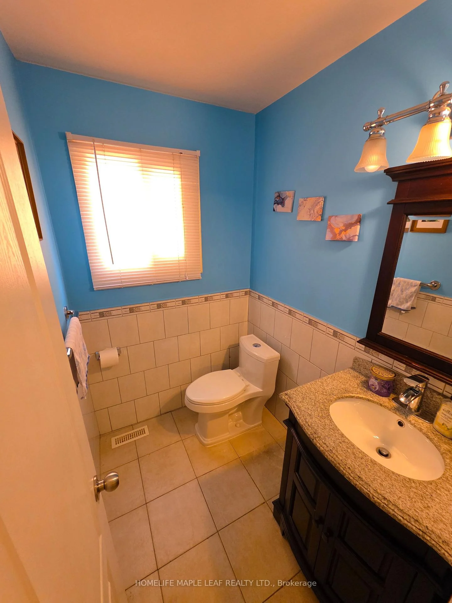 Photo 18 of 37 Coronation Circle, Brampton, Heart Lake West — HOMEH