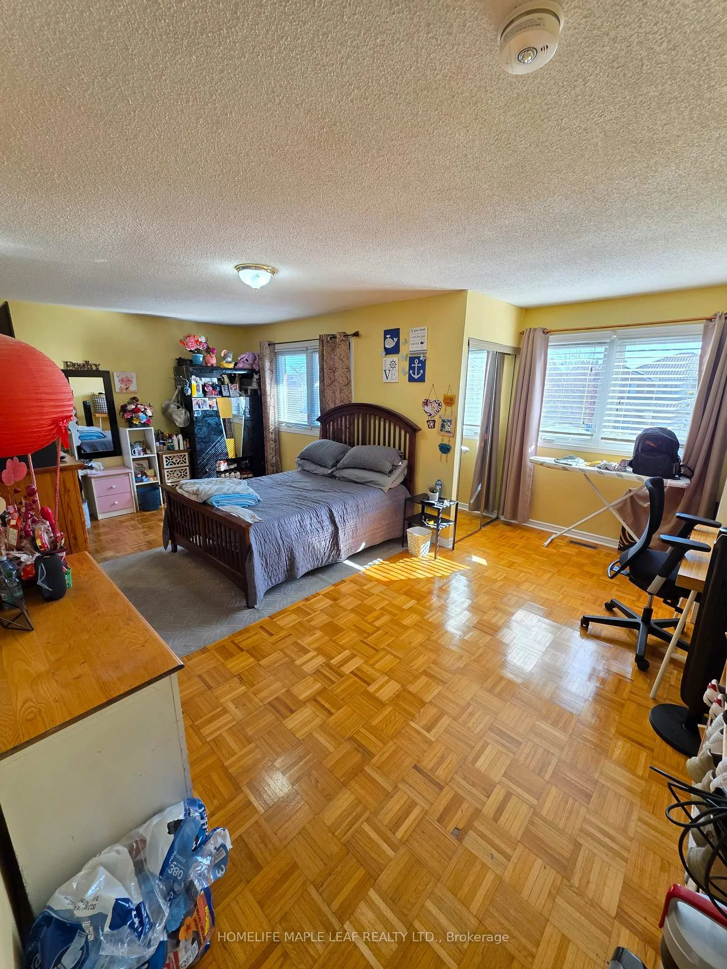 Photo 24 of 37 Coronation Circle, Brampton, Heart Lake West — HOMEH