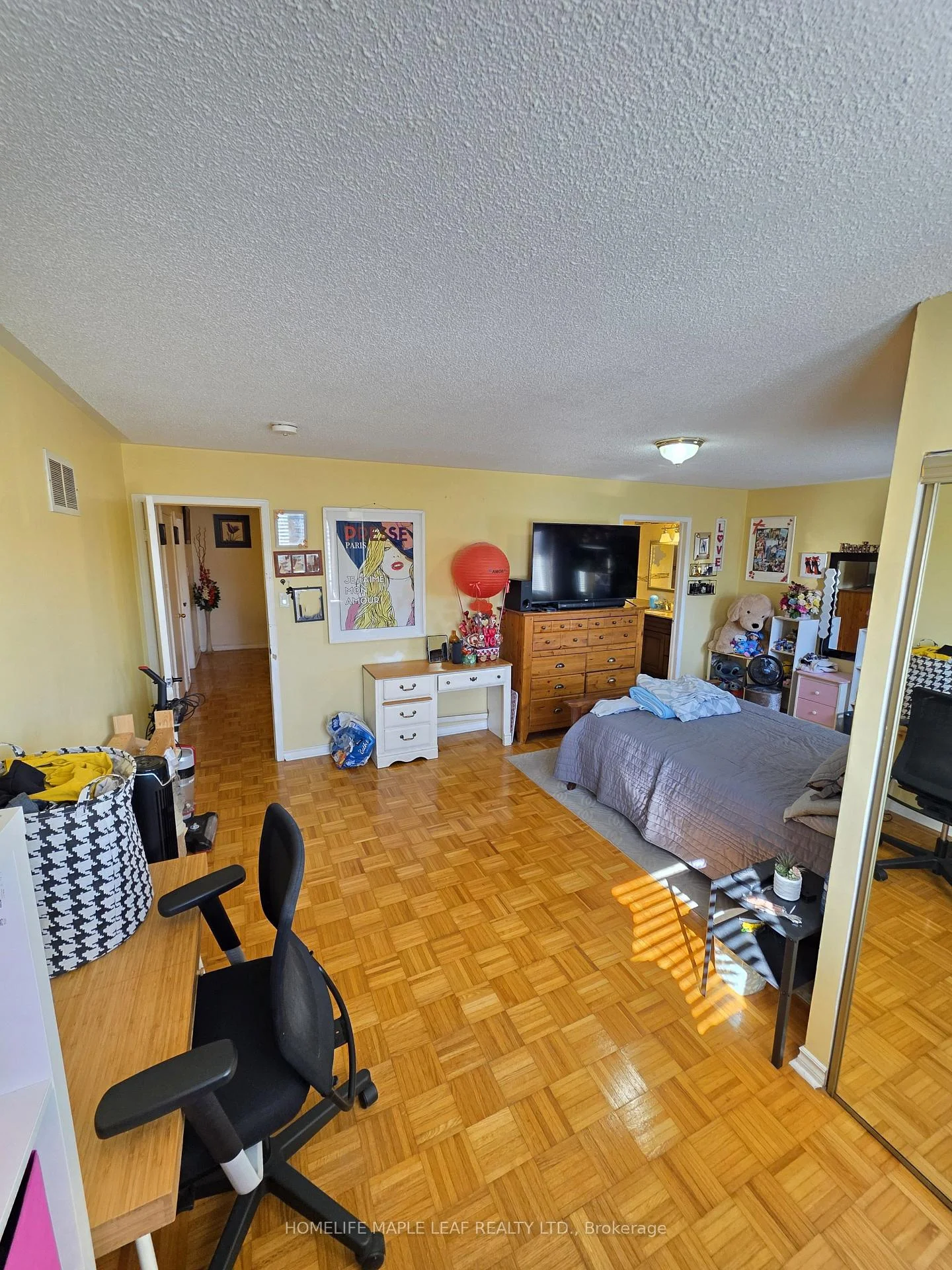 Photo 25 of 37 Coronation Circle, Brampton, Heart Lake West — HOMEH