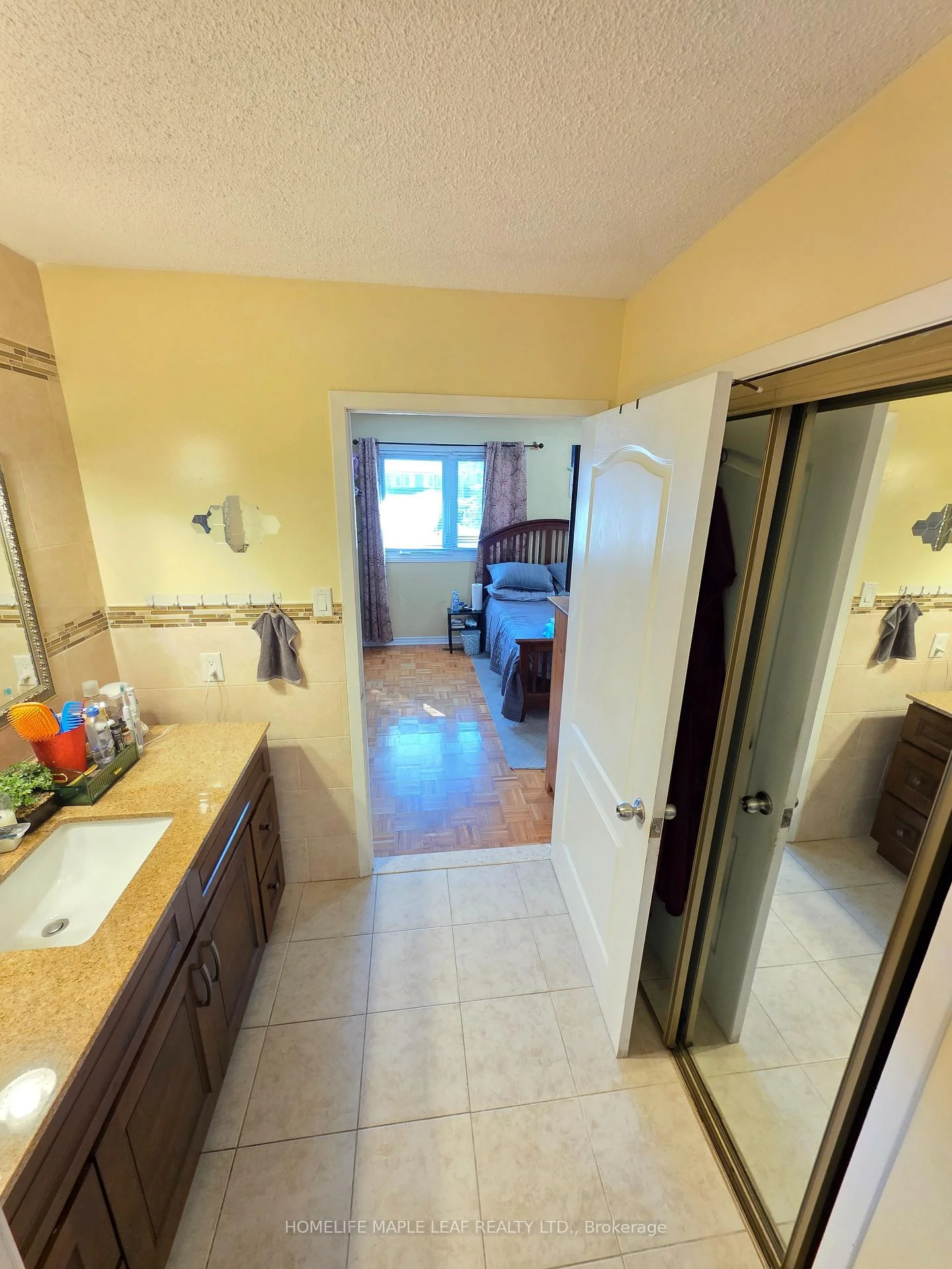 Photo 29 of 37 Coronation Circle, Brampton, Heart Lake West — HOMEH