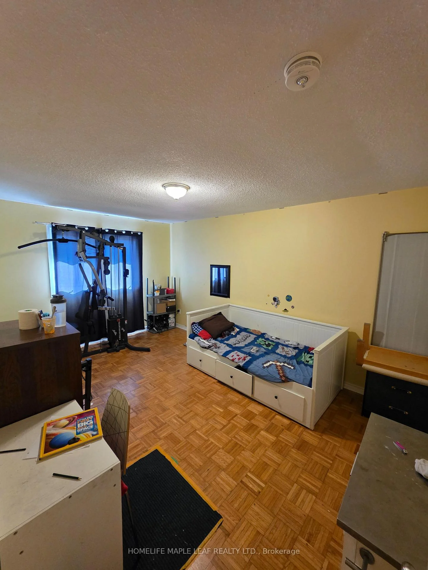 Photo 30 of 37 Coronation Circle, Brampton, Heart Lake West — HOMEH