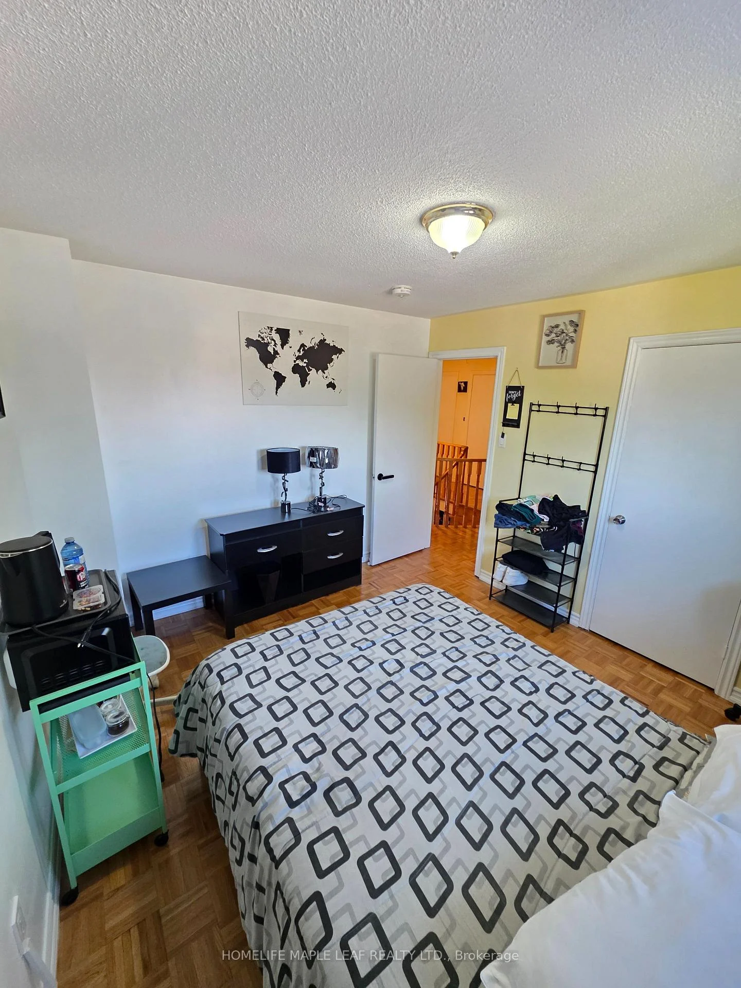 Photo 35 of 37 Coronation Circle, Brampton, Heart Lake West — HOMEH