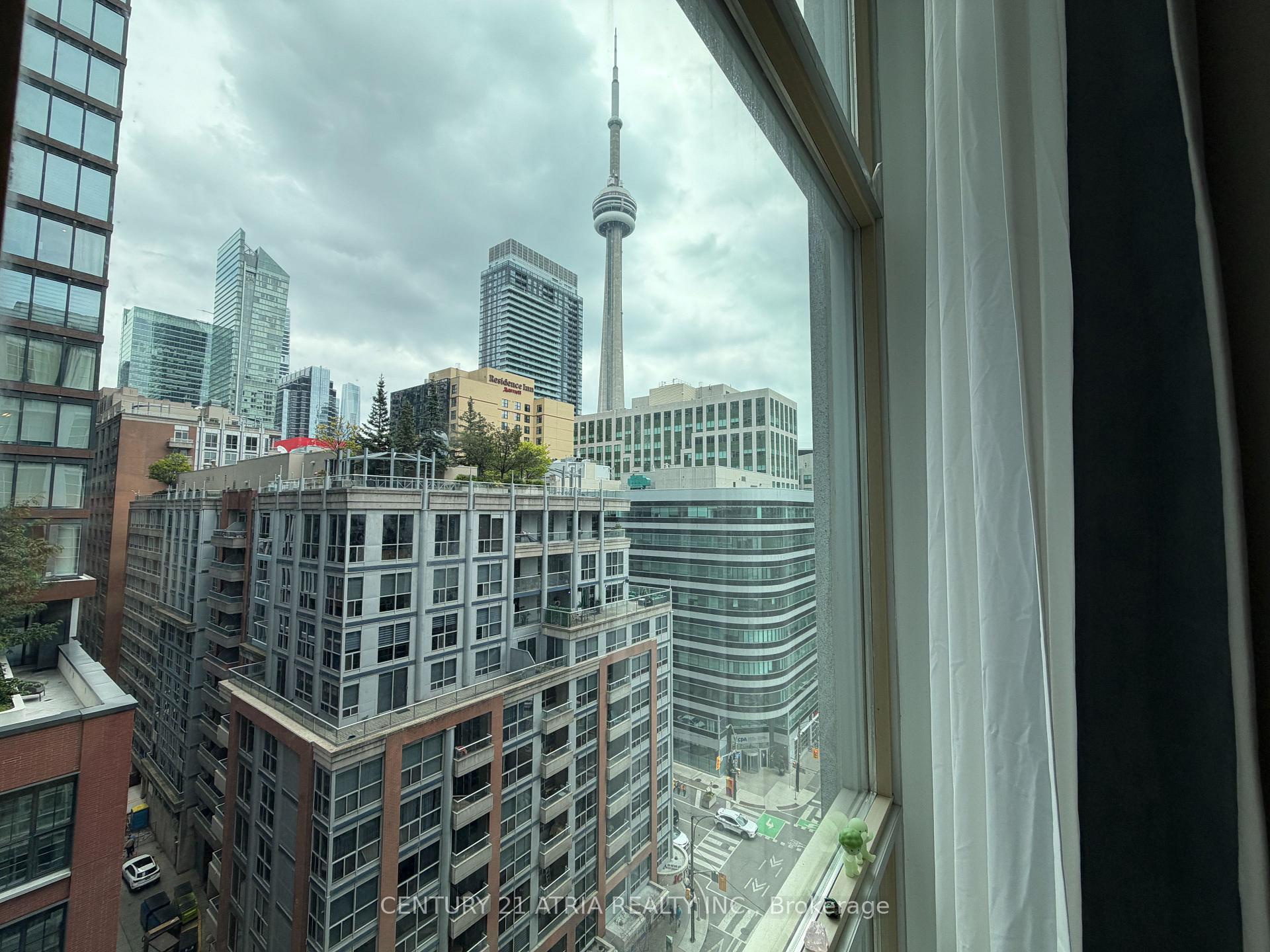 Photo 4 of Unit 1105, 36 Blue Jays Way, Toronto, Waterfront Communities — HOMEH