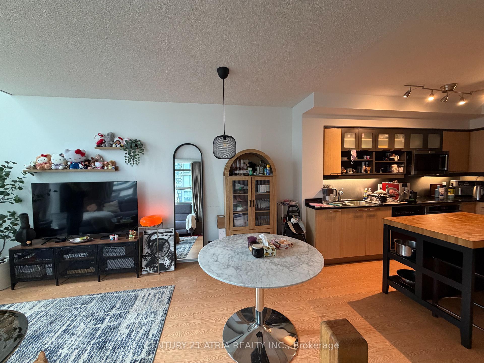 Photo 5 of Unit 1105, 36 Blue Jays Way, Toronto, Waterfront Communities — HOMEH