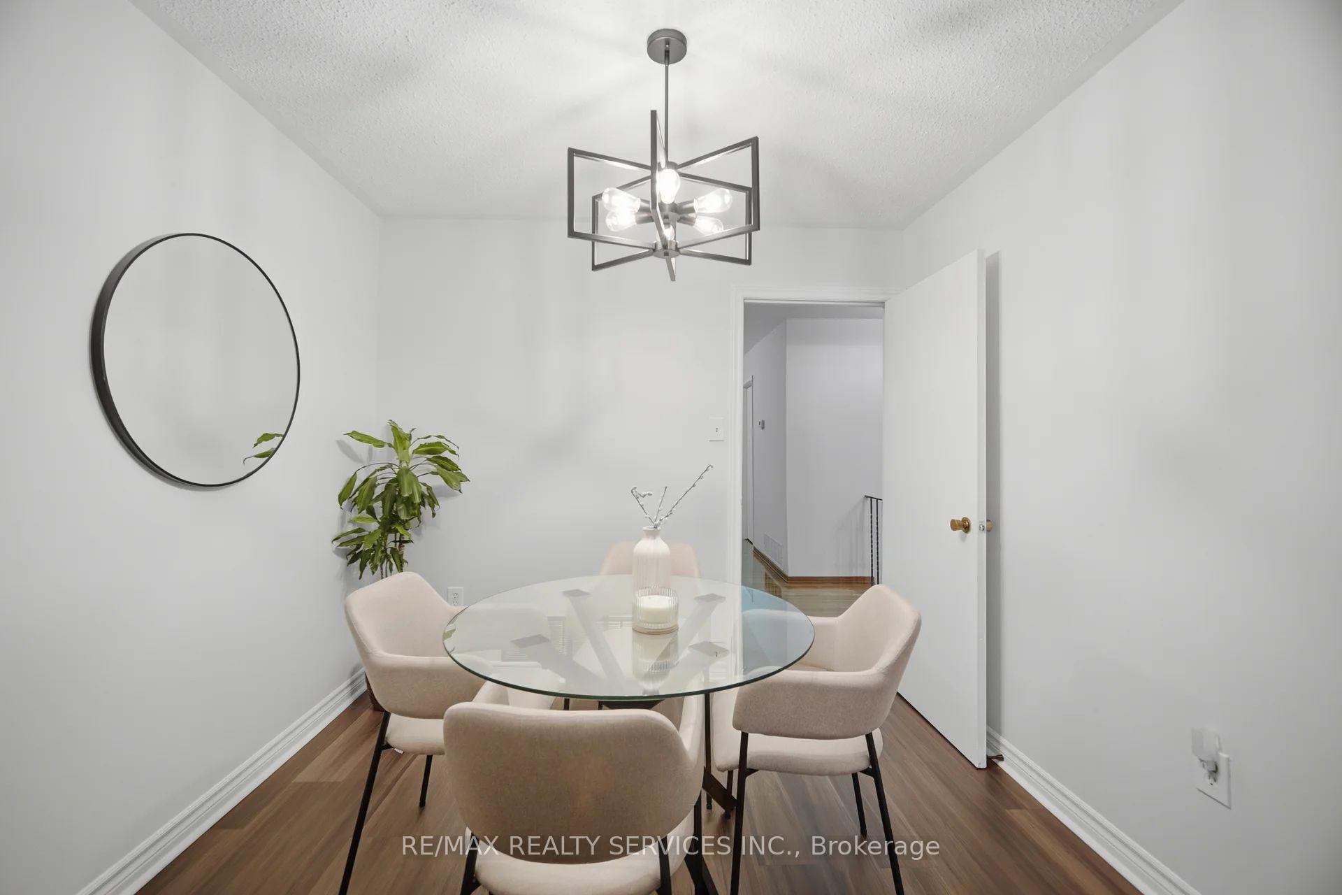 Photo 5 of 2414 Whaley Drive, Mississauga, Cooksville — HOMEH