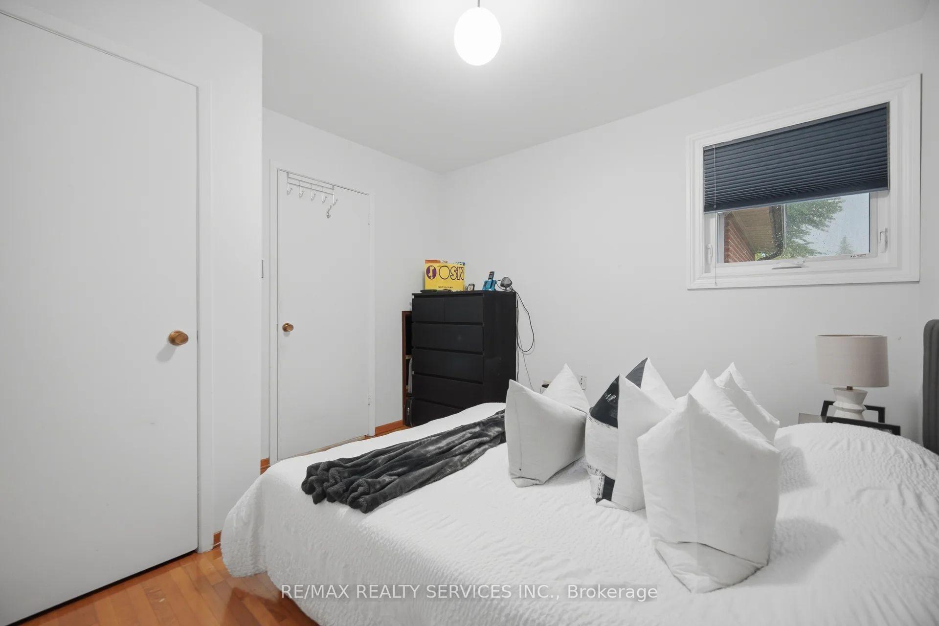 Photo 15 of 2414 Whaley Drive, Mississauga, Cooksville — HOMEH
