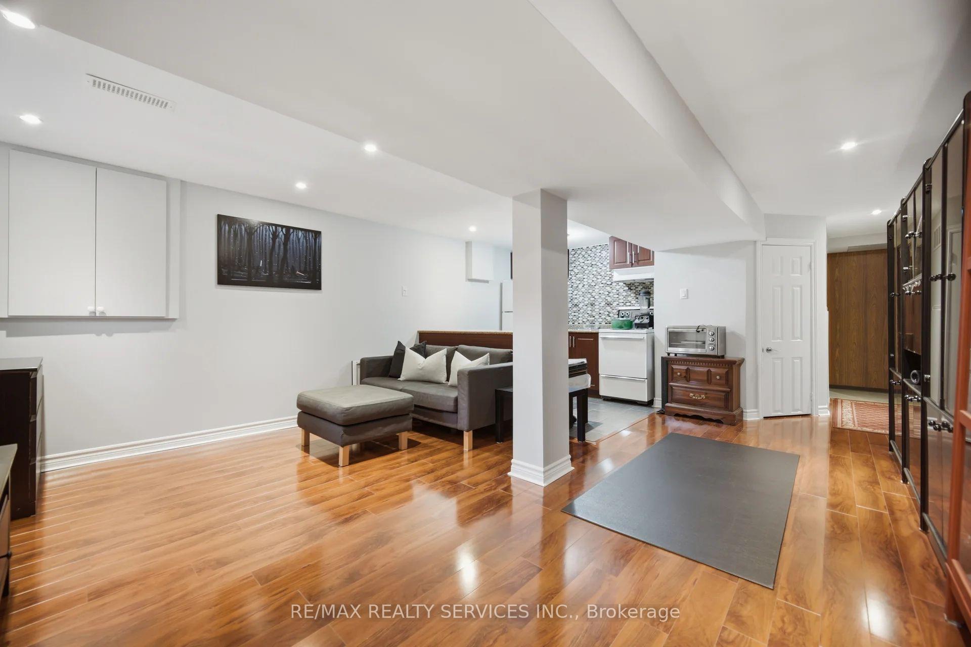 Photo 26 of 2414 Whaley Drive, Mississauga, Cooksville — HOMEH