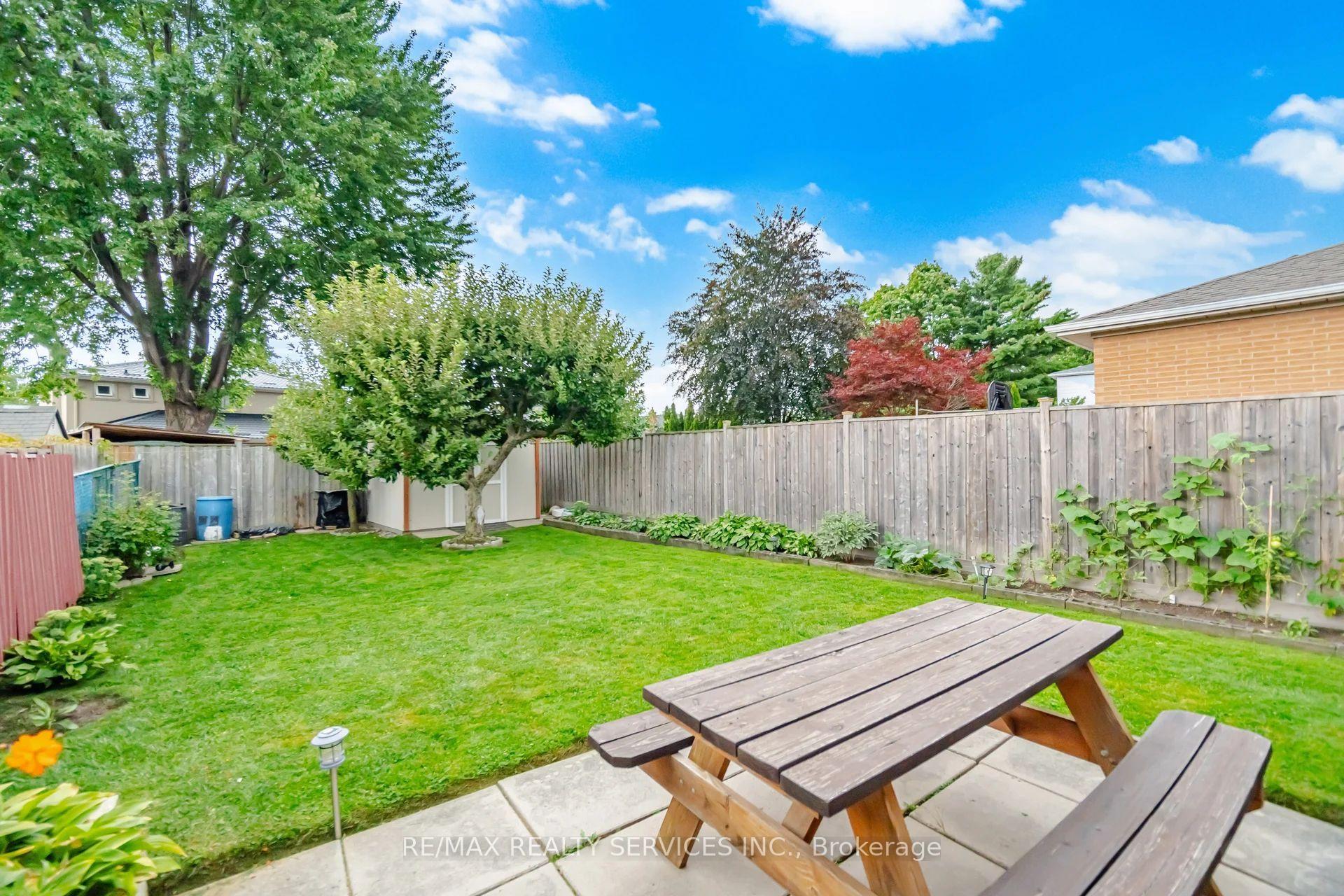 Photo 36 of 2414 Whaley Drive, Mississauga, Cooksville — HOMEH