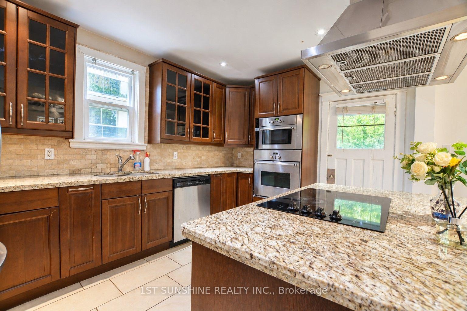 Photo 8 of 230 Duke Street, Hamilton, Kirkendall — HOMEH
