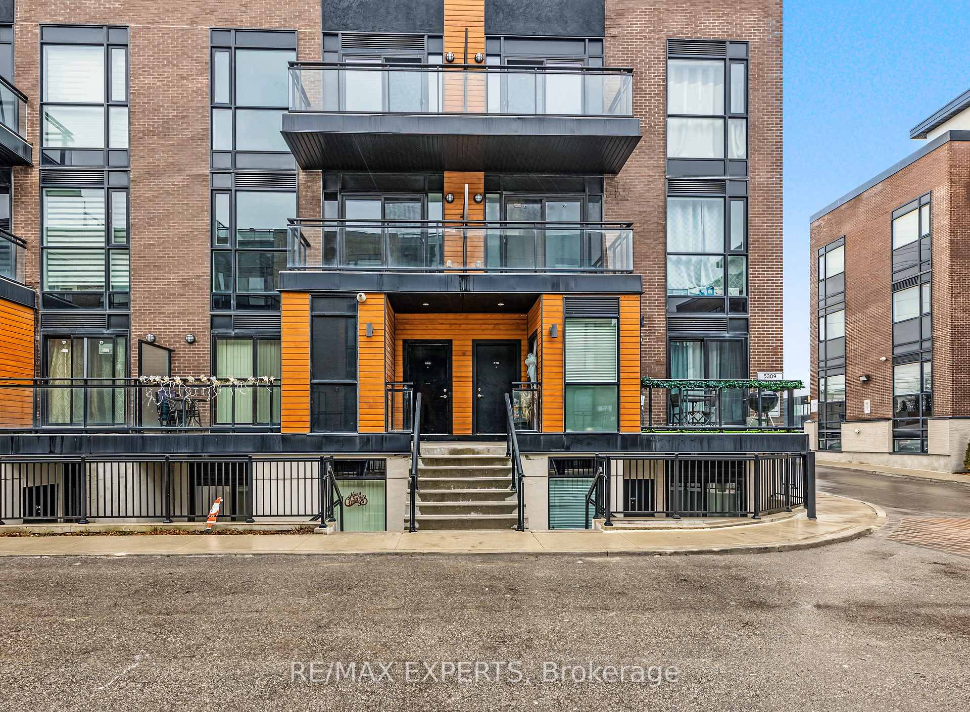 Photo 3 of Unit A803, 5309 Highway 7 Road, Vaughan, Vaughan Grove — HOMEH