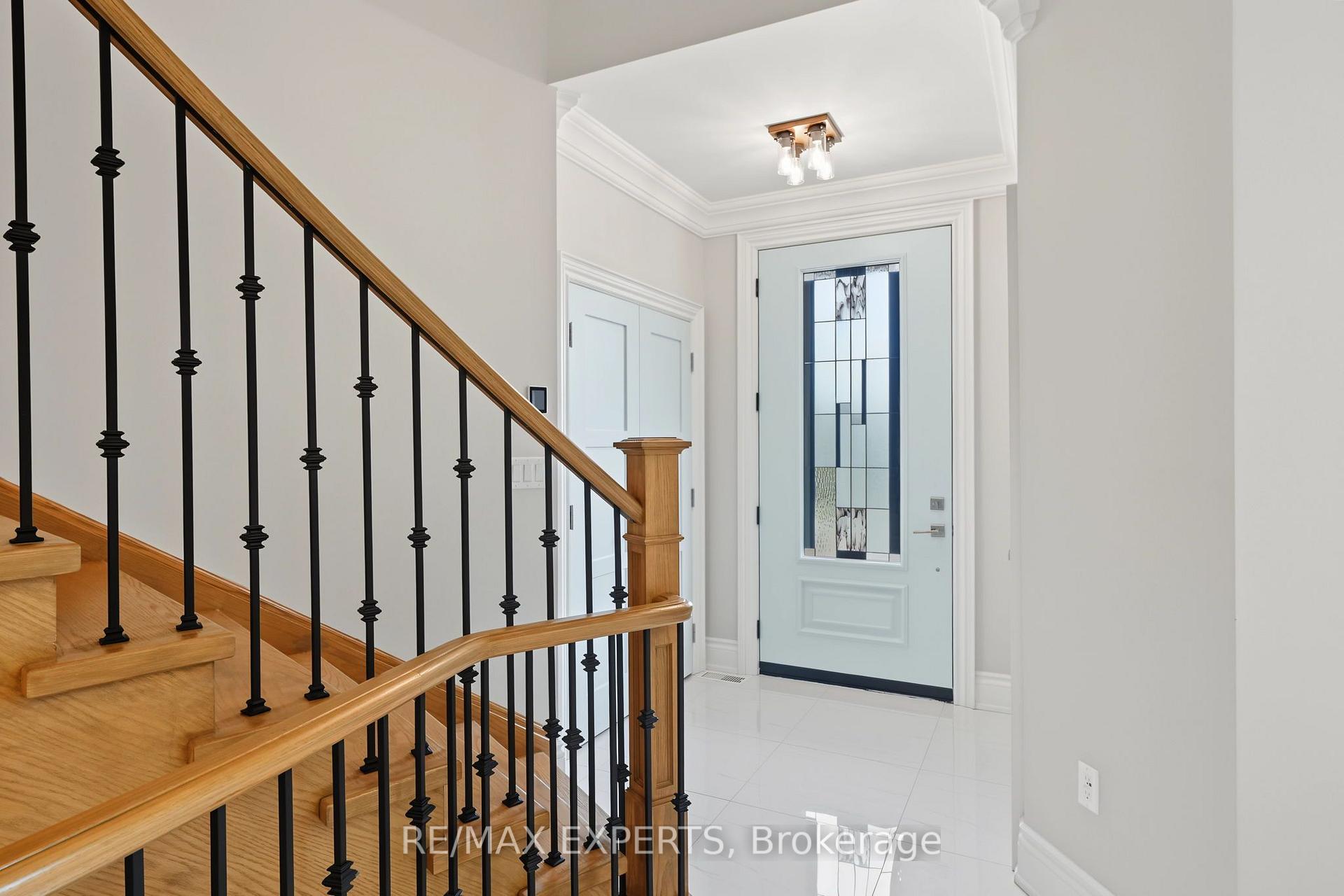 Photo 6 of 18 Gosling Road, Vaughan, Maple — HOMEH