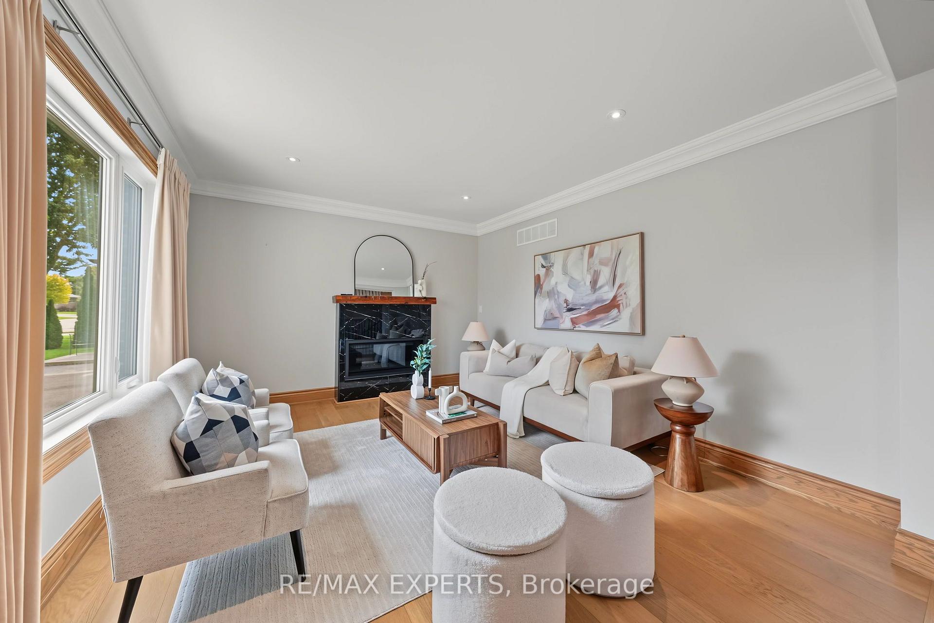 Photo 8 of 18 Gosling Road, Vaughan, Maple — HOMEH