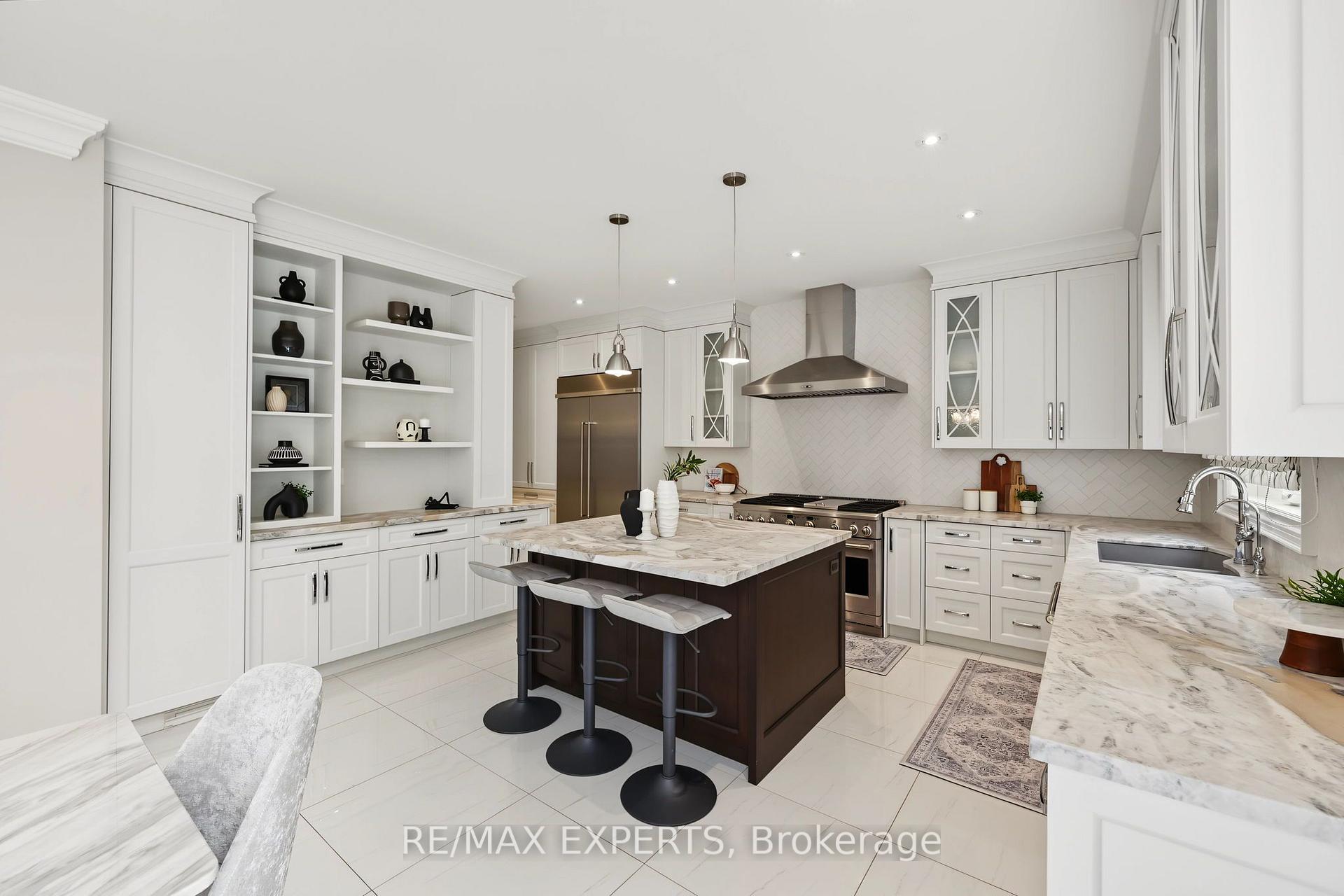 Photo 14 of 18 Gosling Road, Vaughan, Maple — HOMEH