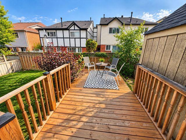 Photo 8 of 135 Ural Circle, Brampton, Sandringham-Wellington — HOMEH