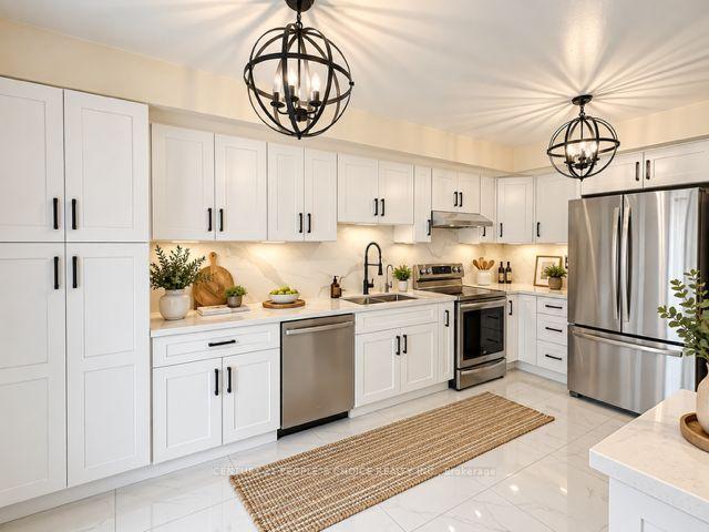 Photo 9 of 135 Ural Circle, Brampton, Sandringham-Wellington — HOMEH