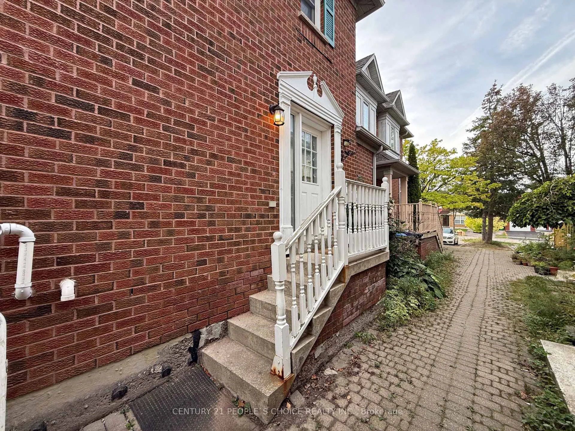 Photo 21 of 135 Ural Circle, Brampton, Sandringham-Wellington — HOMEH