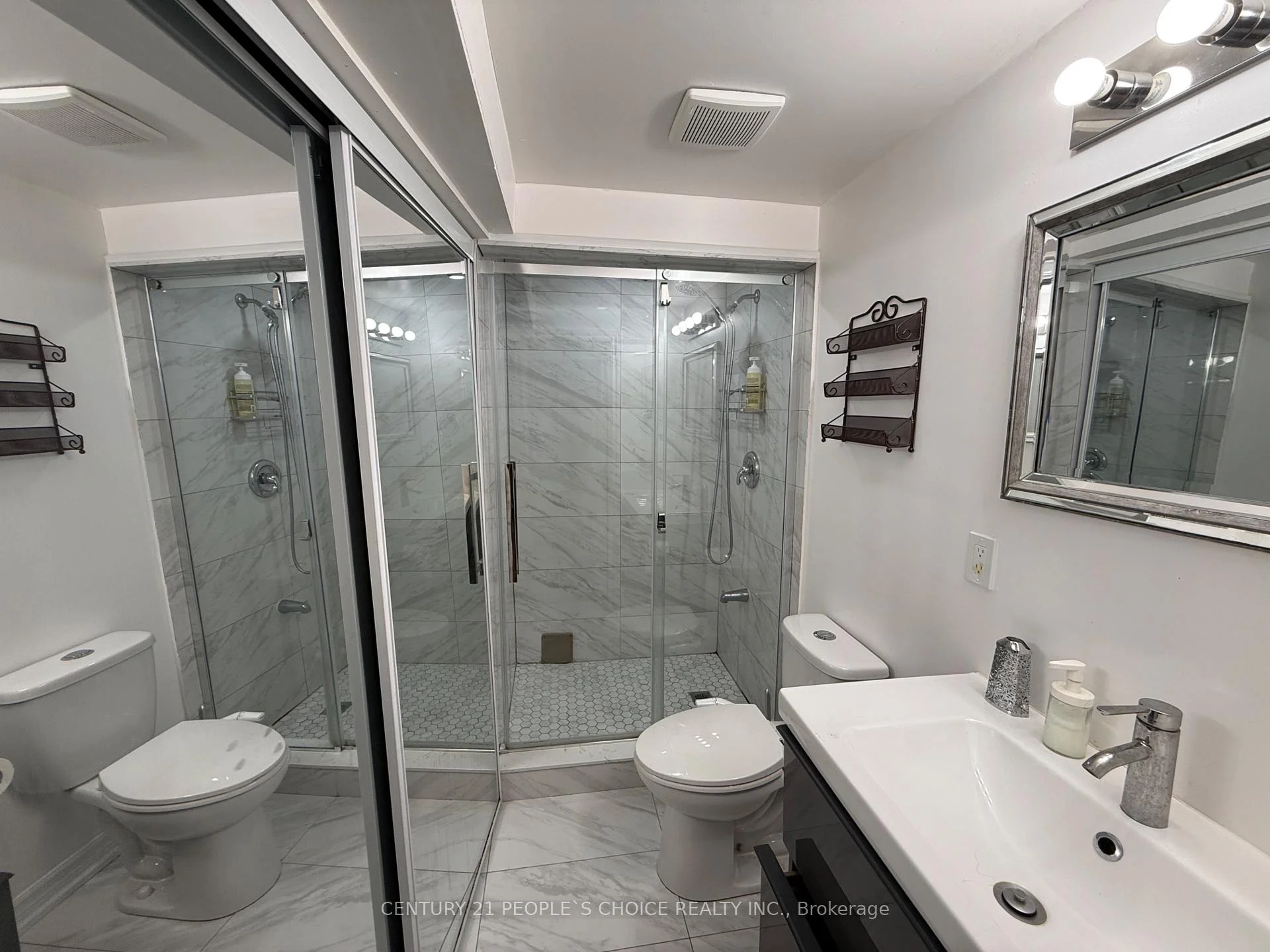 Photo 24 of 135 Ural Circle, Brampton, Sandringham-Wellington — HOMEH