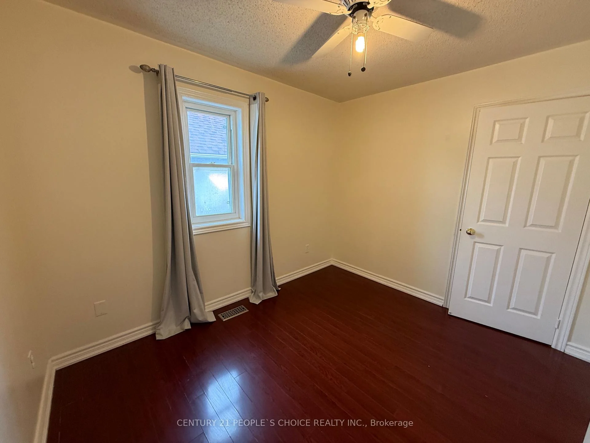 Photo 26 of 135 Ural Circle, Brampton, Sandringham-Wellington — HOMEH