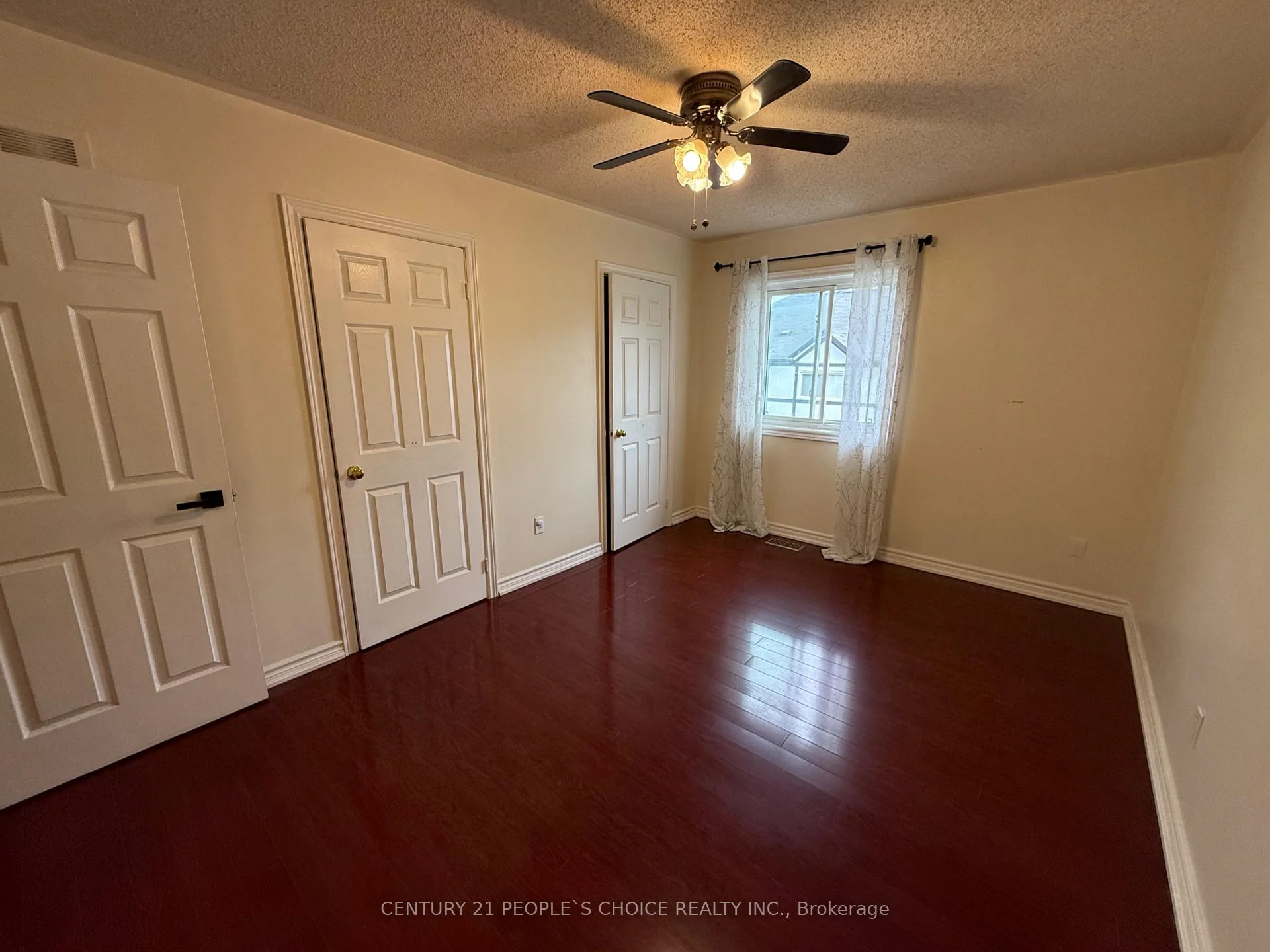Photo 30 of 135 Ural Circle, Brampton, Sandringham-Wellington — HOMEH