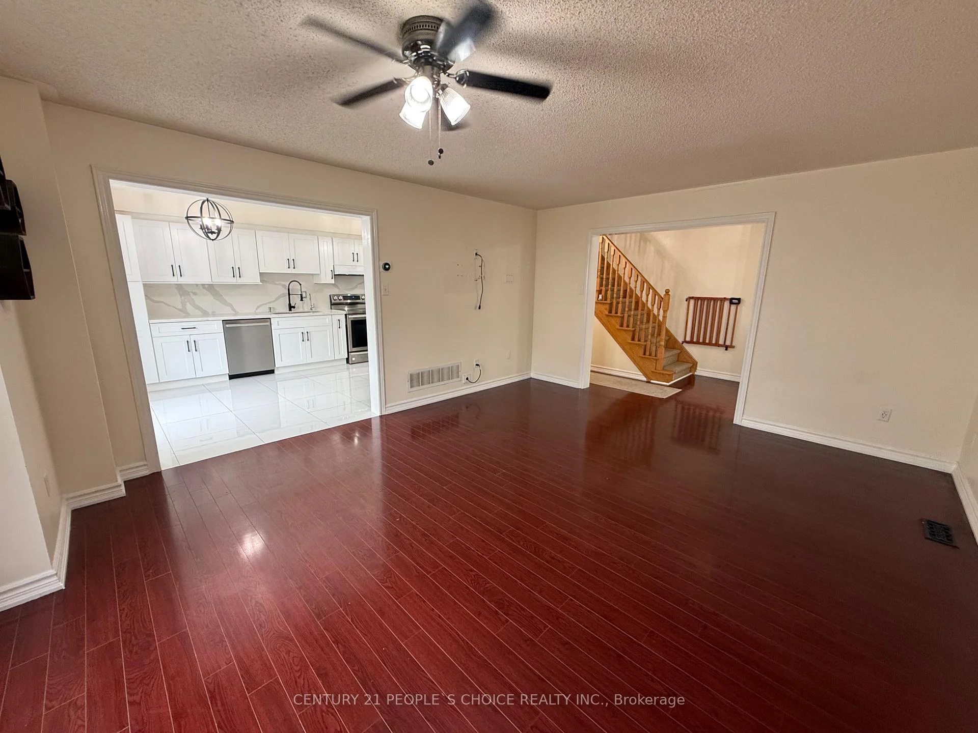 Photo 36 of 135 Ural Circle, Brampton, Sandringham-Wellington — HOMEH