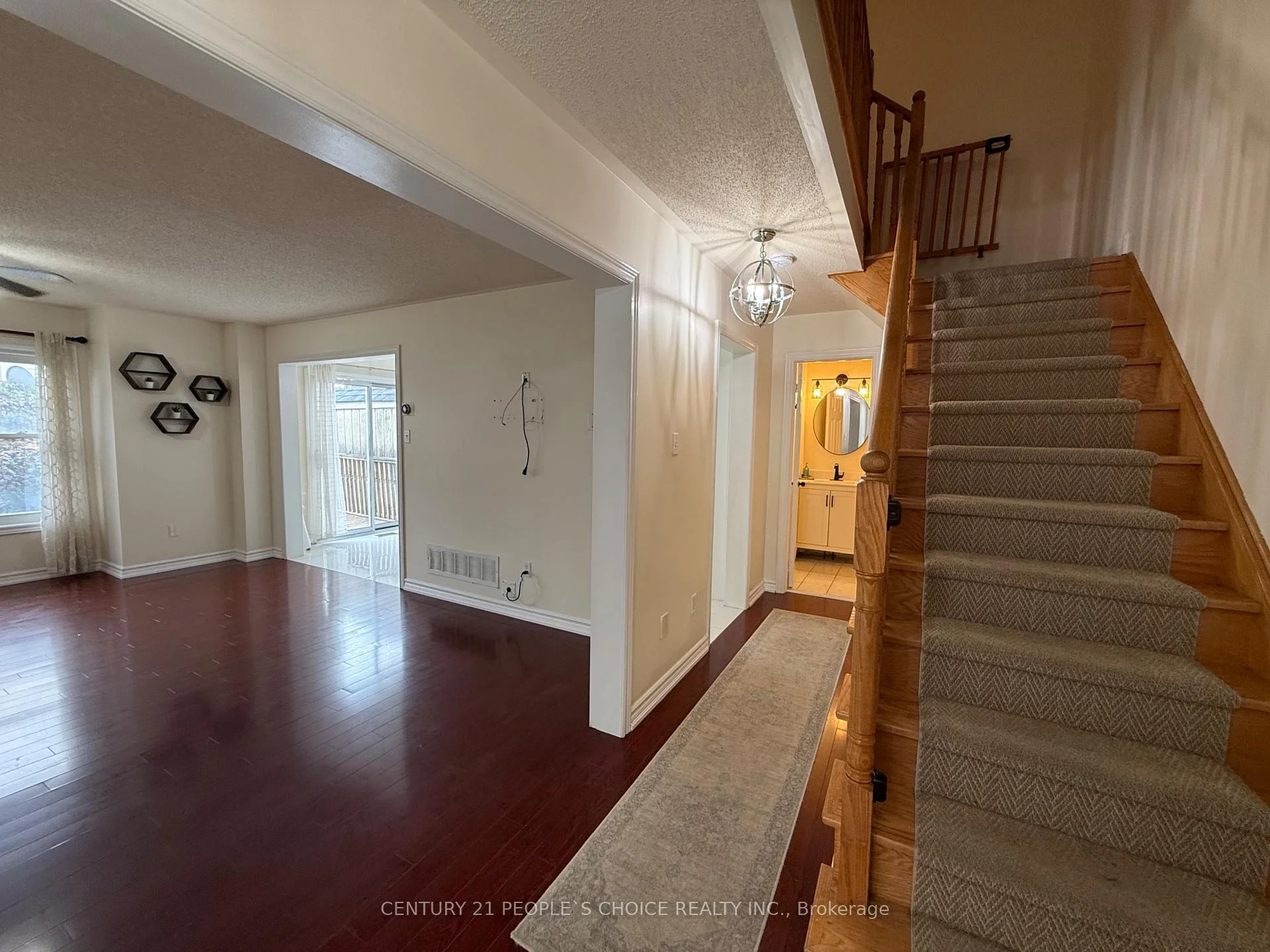 Photo 38 of 135 Ural Circle, Brampton, Sandringham-Wellington — HOMEH