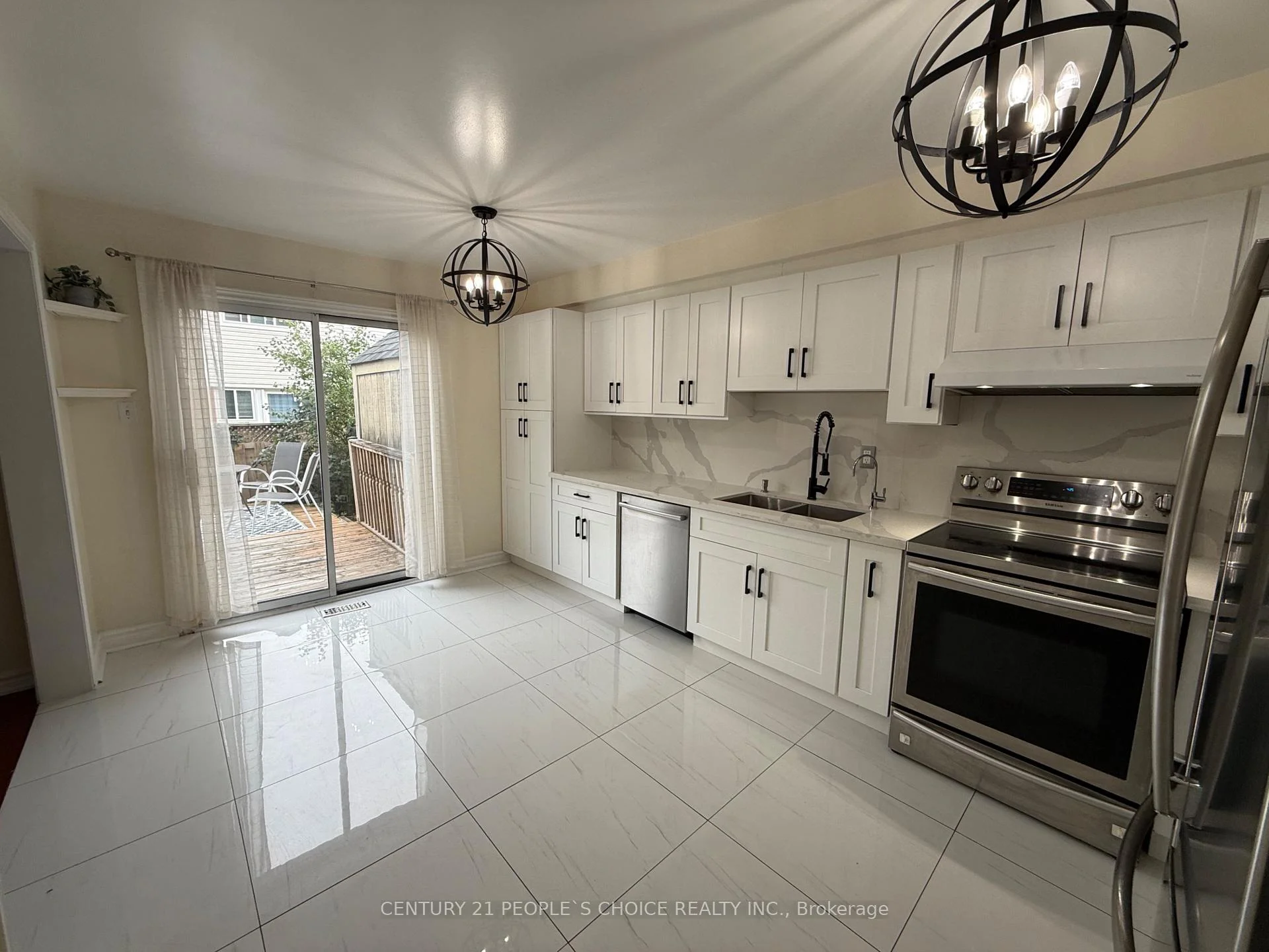 Photo 42 of 135 Ural Circle, Brampton, Sandringham-Wellington — HOMEH