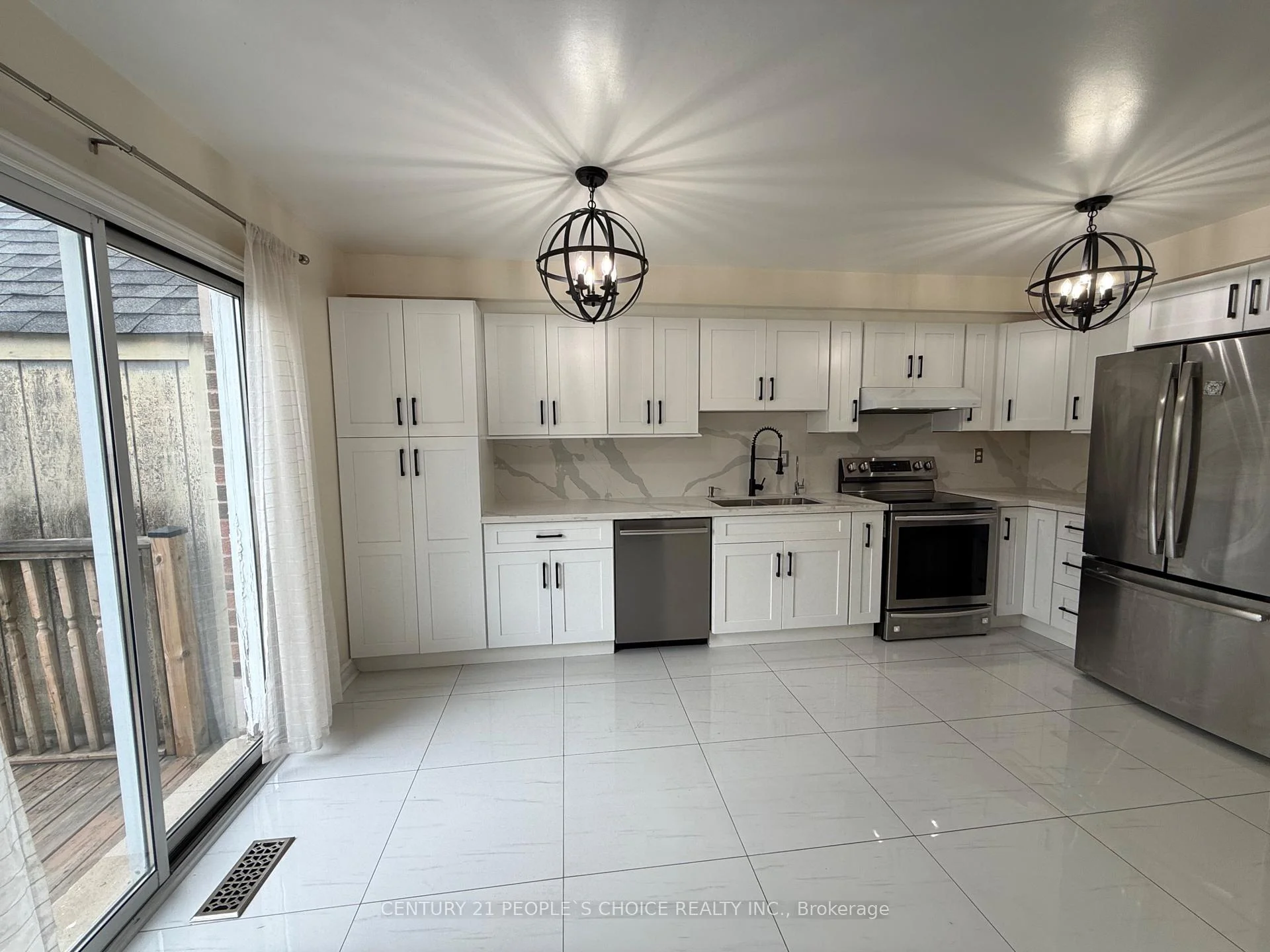 Photo 43 of 135 Ural Circle, Brampton, Sandringham-Wellington — HOMEH