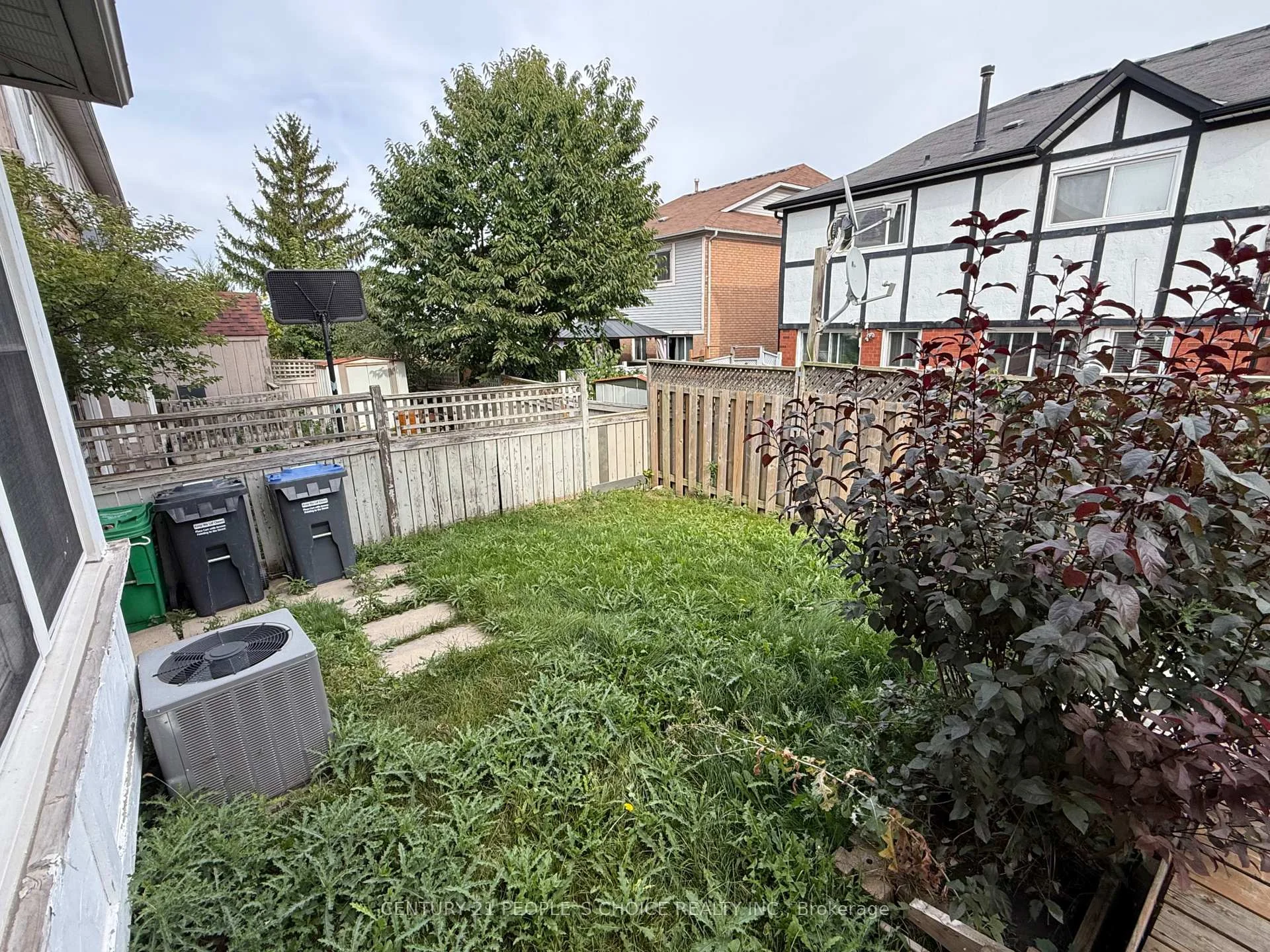 Photo 47 of 135 Ural Circle, Brampton, Sandringham-Wellington — HOMEH