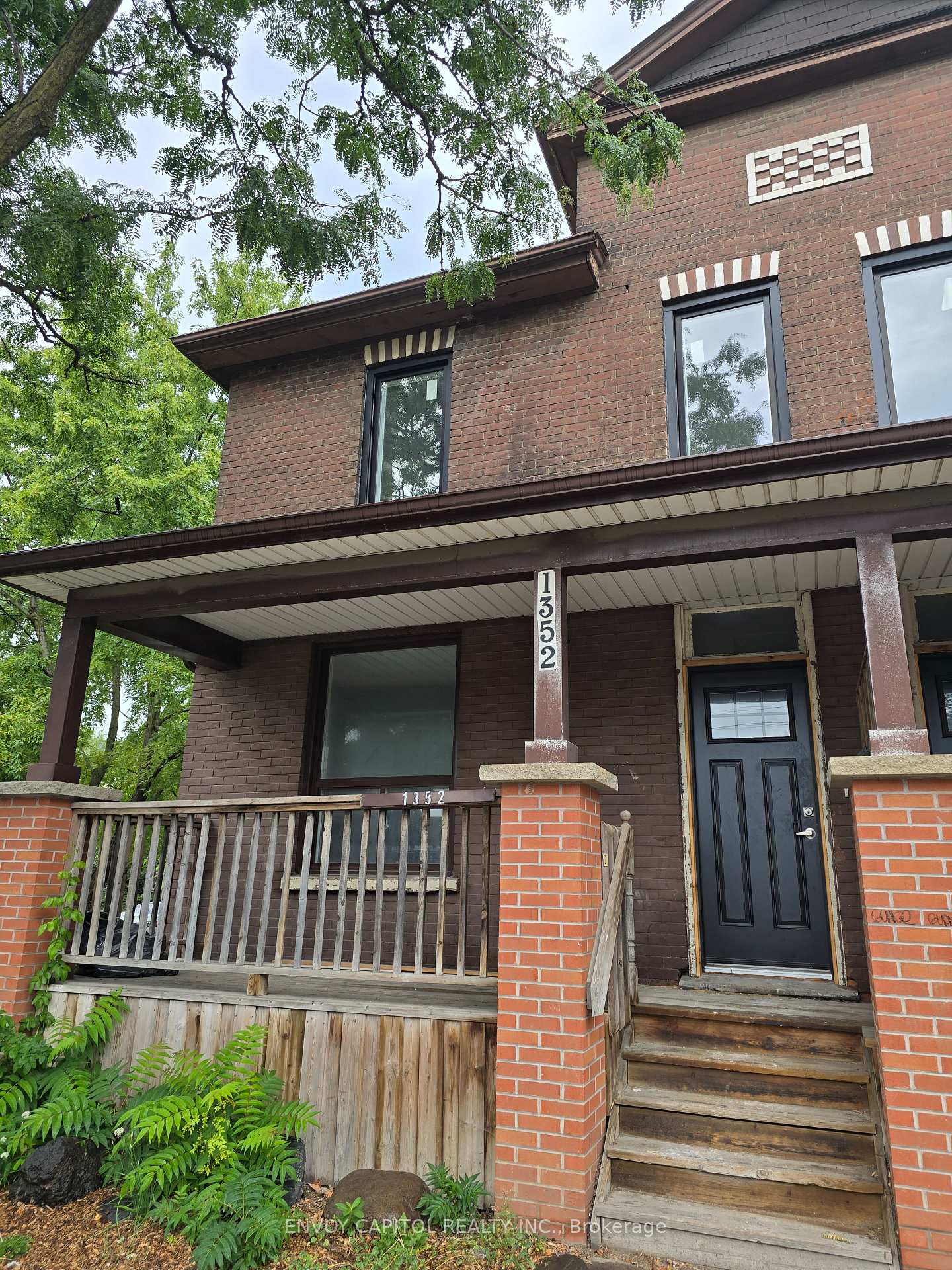 Photo 1 of Unit 1352 Upper, 1354 Queen Street E, Toronto, South Riverdale — HOMEH