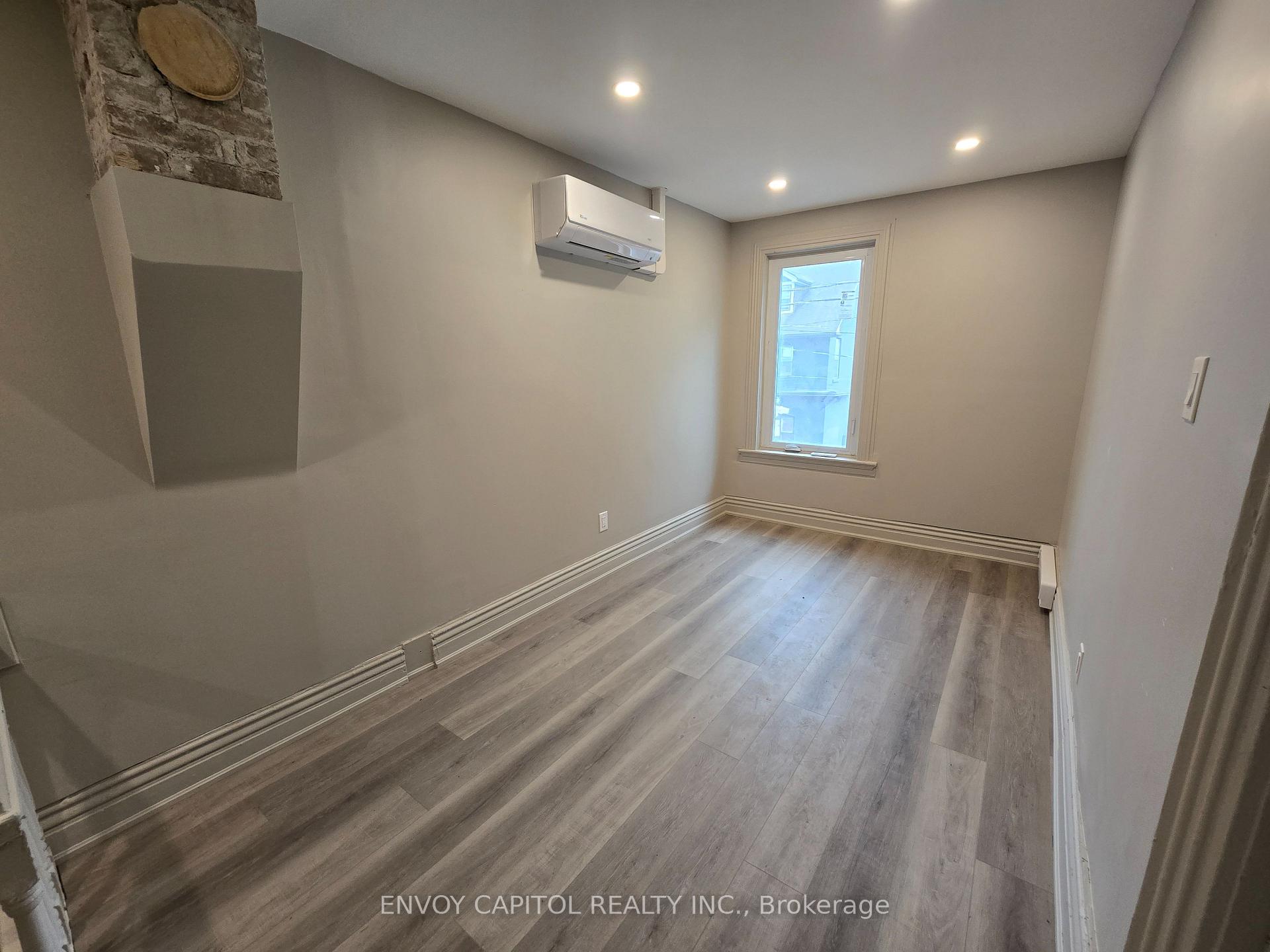 Photo 5 of Unit 1352 Upper, 1354 Queen Street E, Toronto, South Riverdale — HOMEH