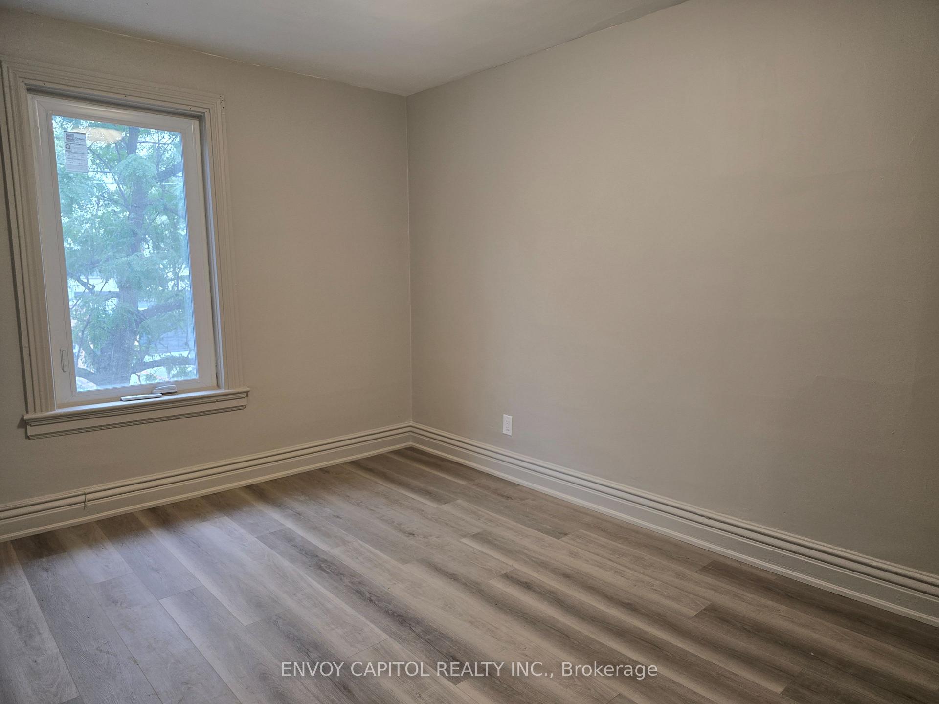 Photo 7 of Unit 1352 Upper, 1354 Queen Street E, Toronto, South Riverdale — HOMEH